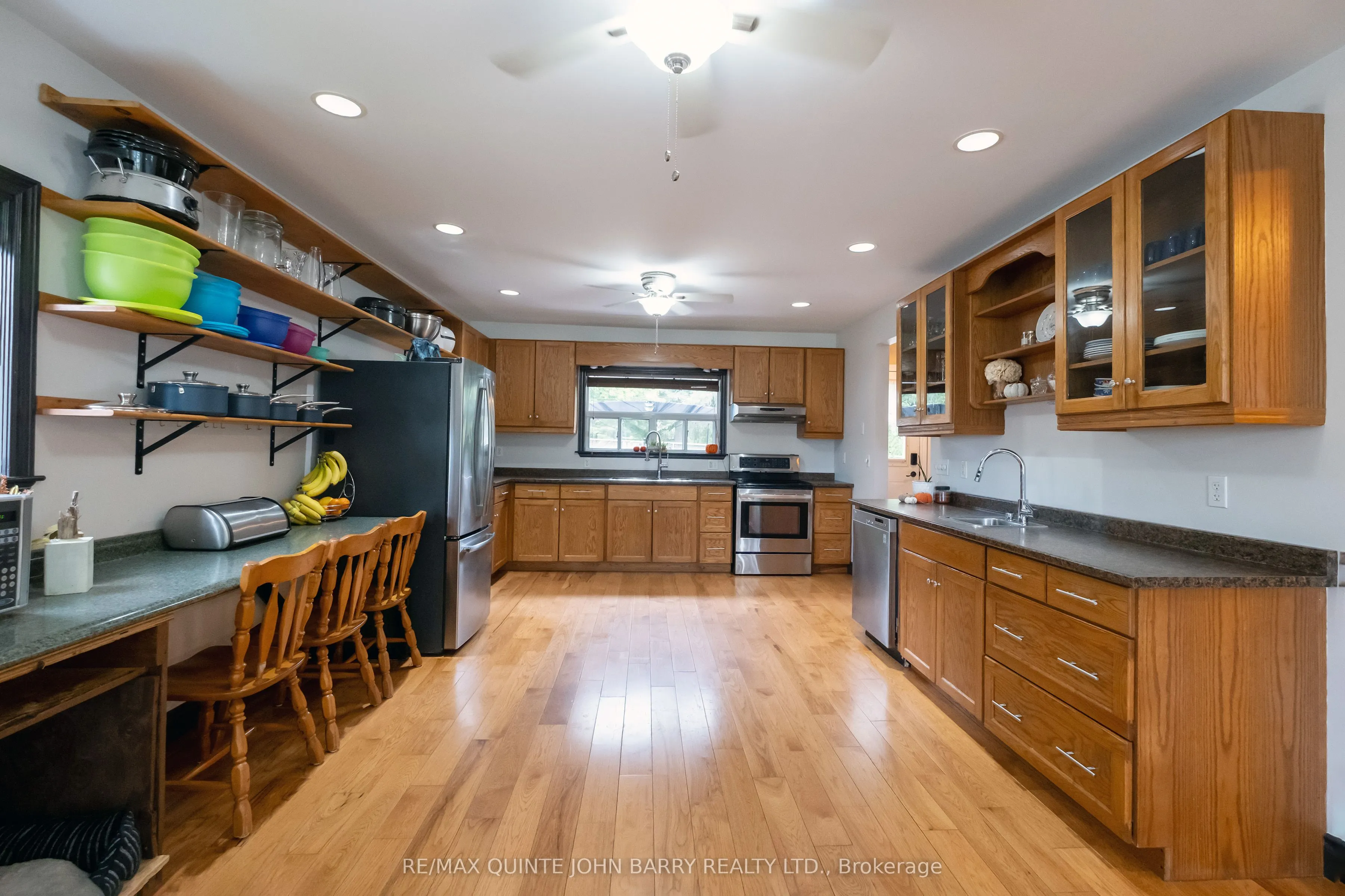 8 North Maloney Street