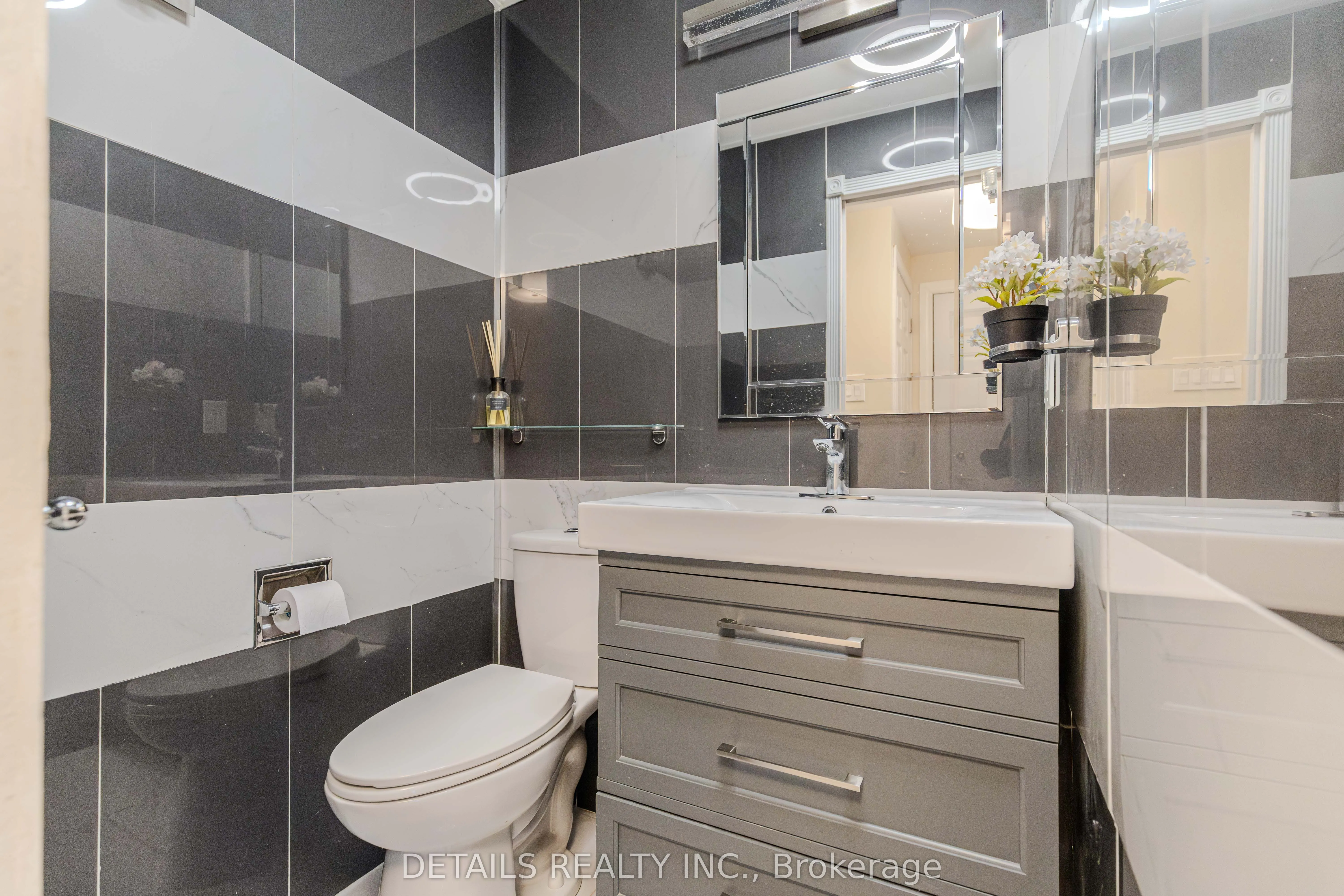 20 Trillium Avenue E