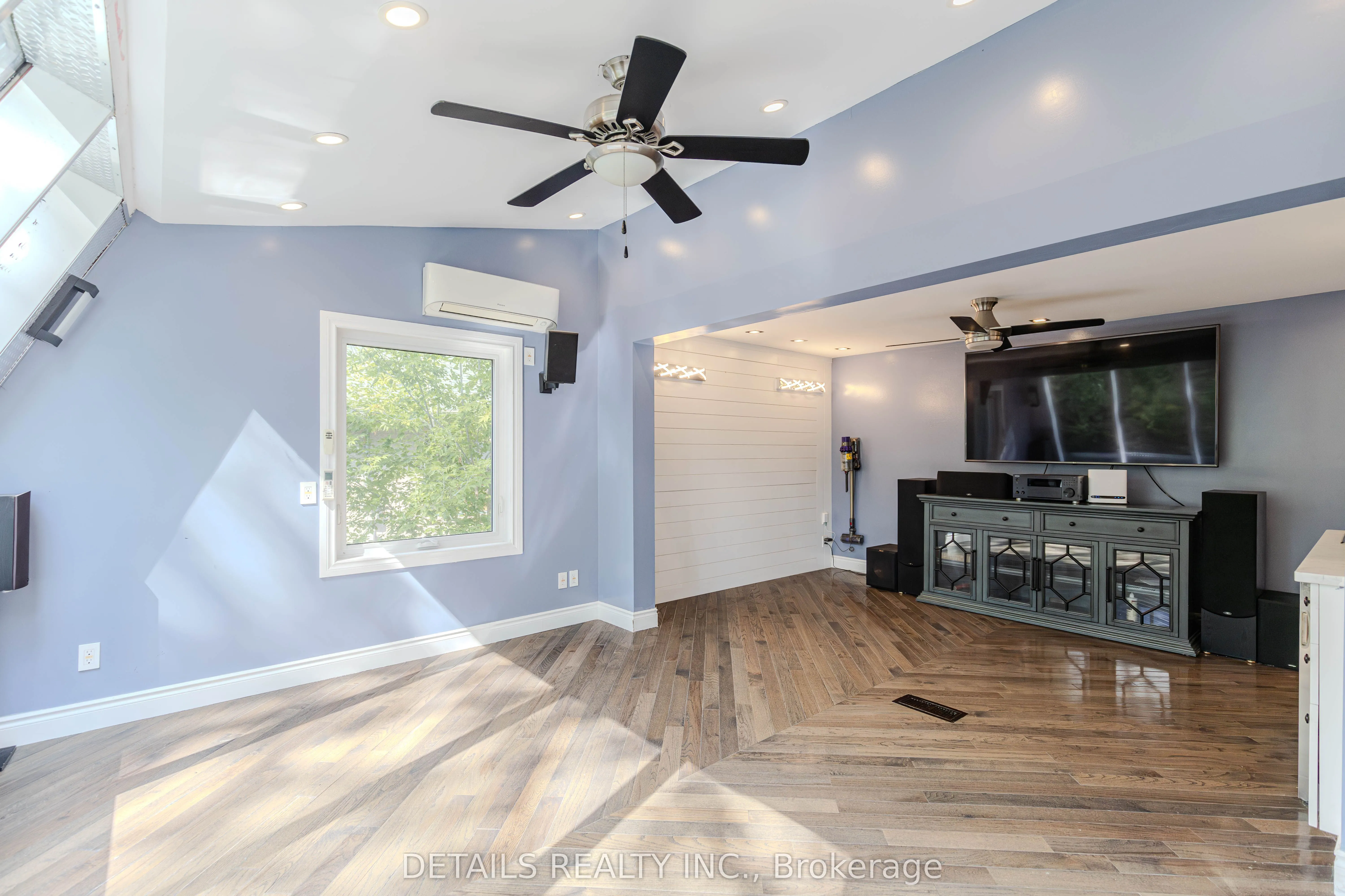 20 Trillium Avenue E