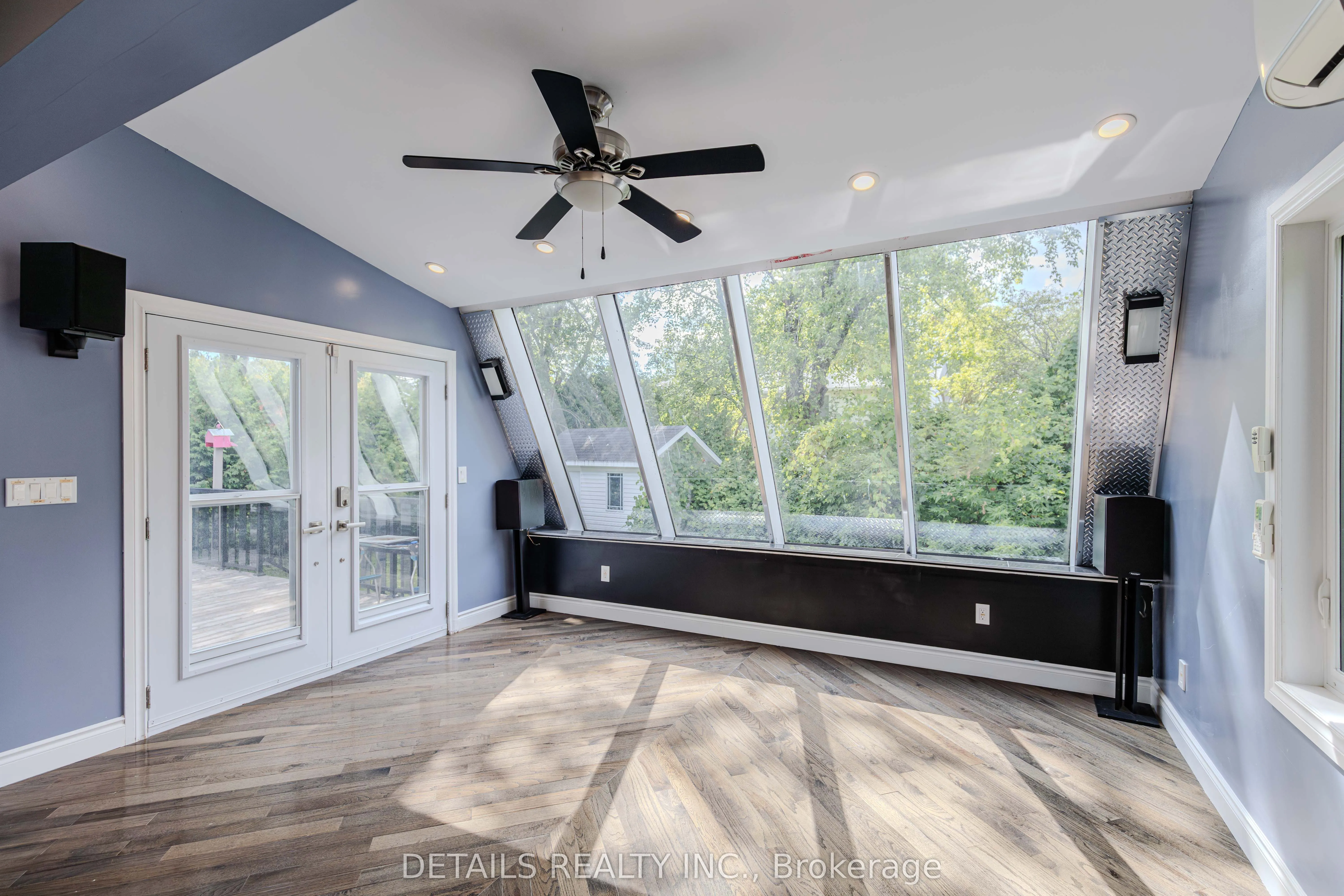 20 Trillium Avenue E