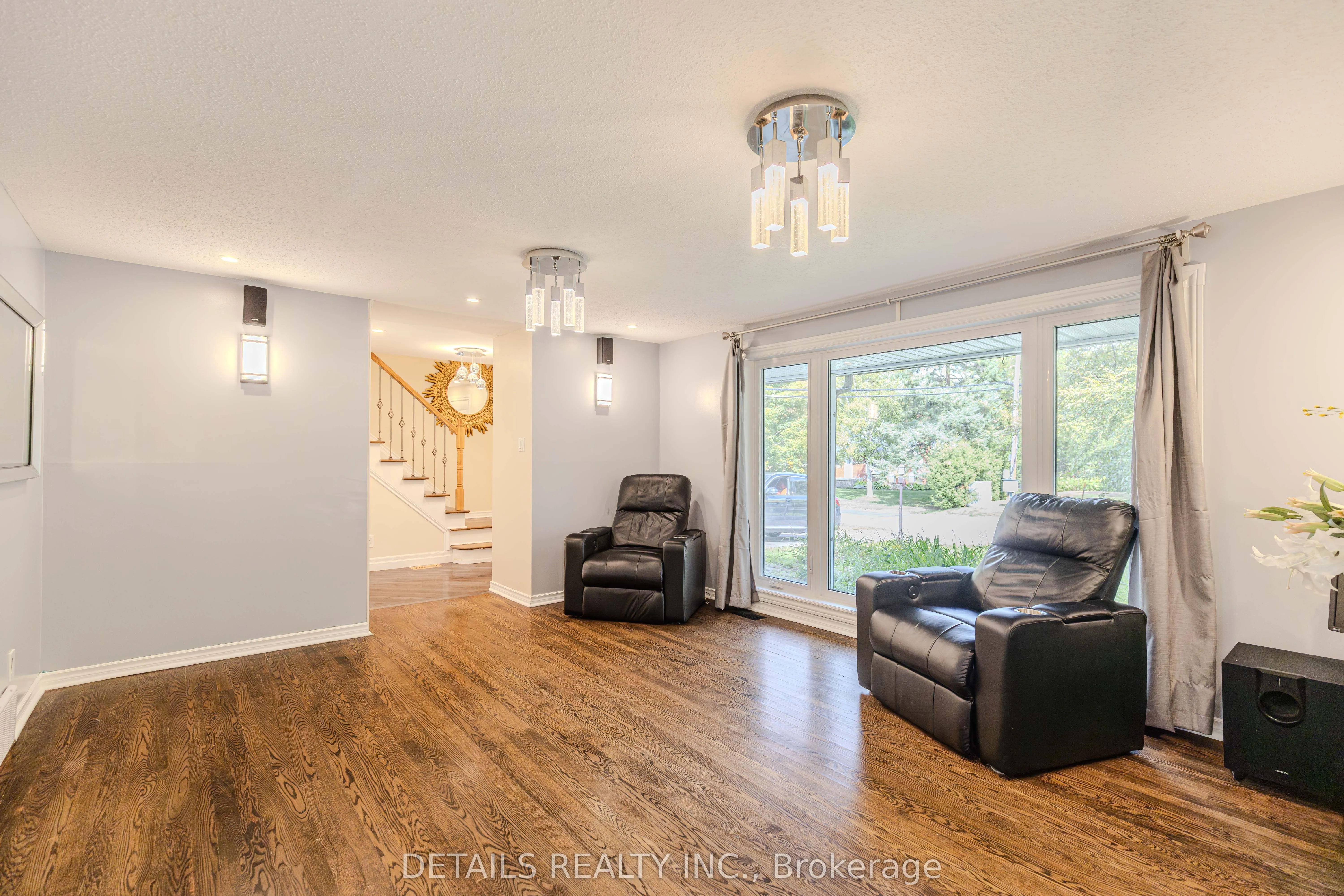 20 Trillium Avenue E