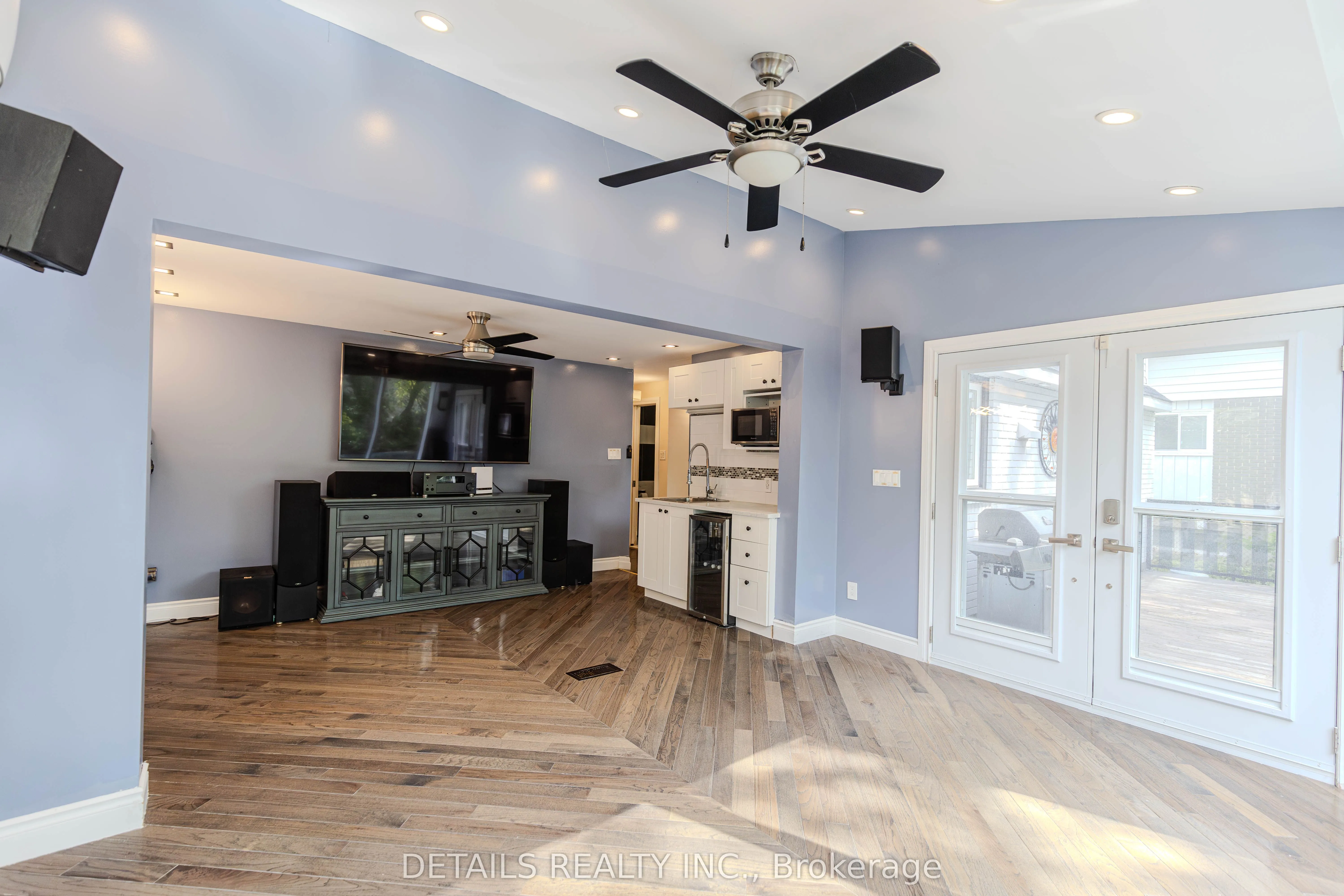 20 Trillium Avenue E