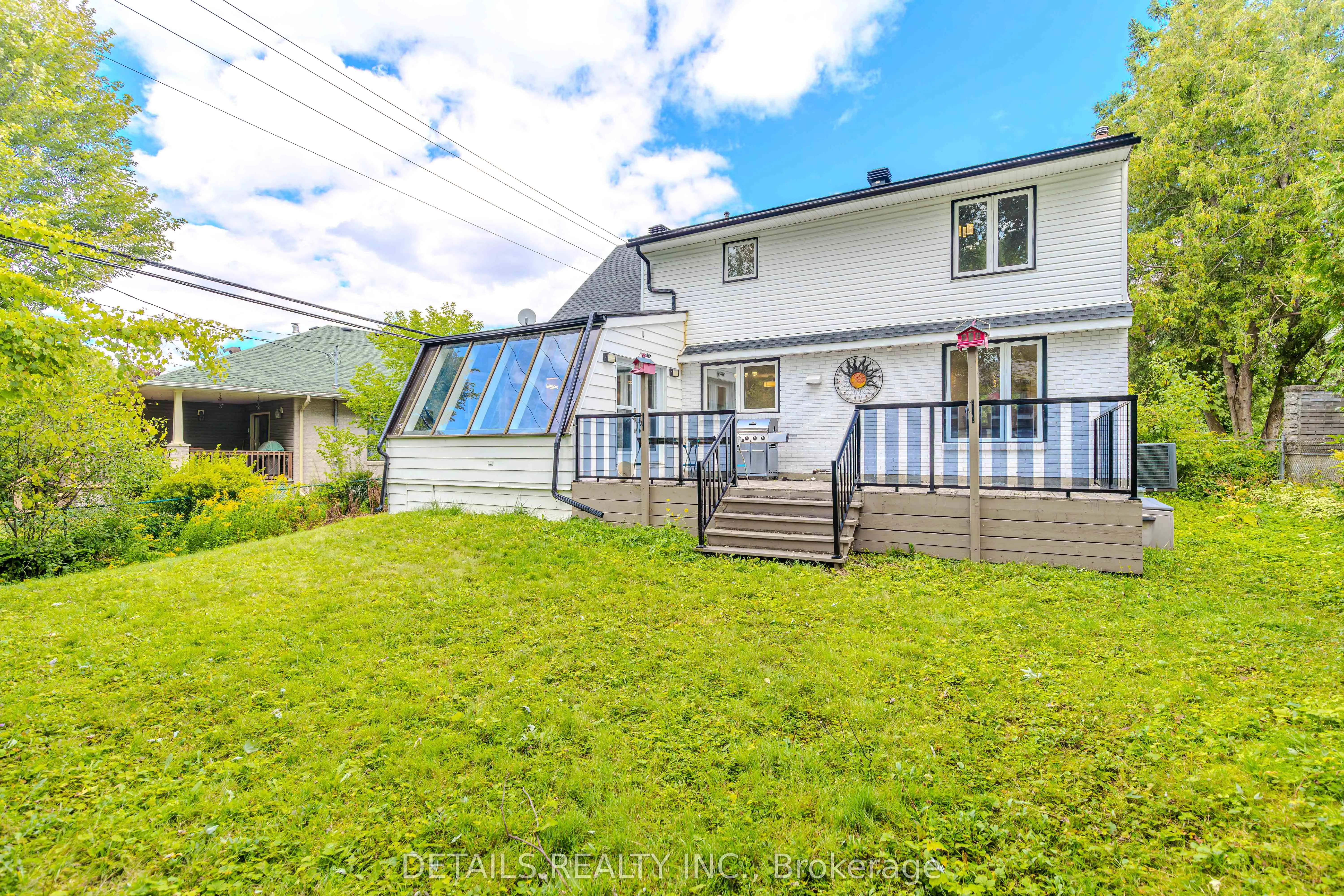 20 Trillium Avenue E