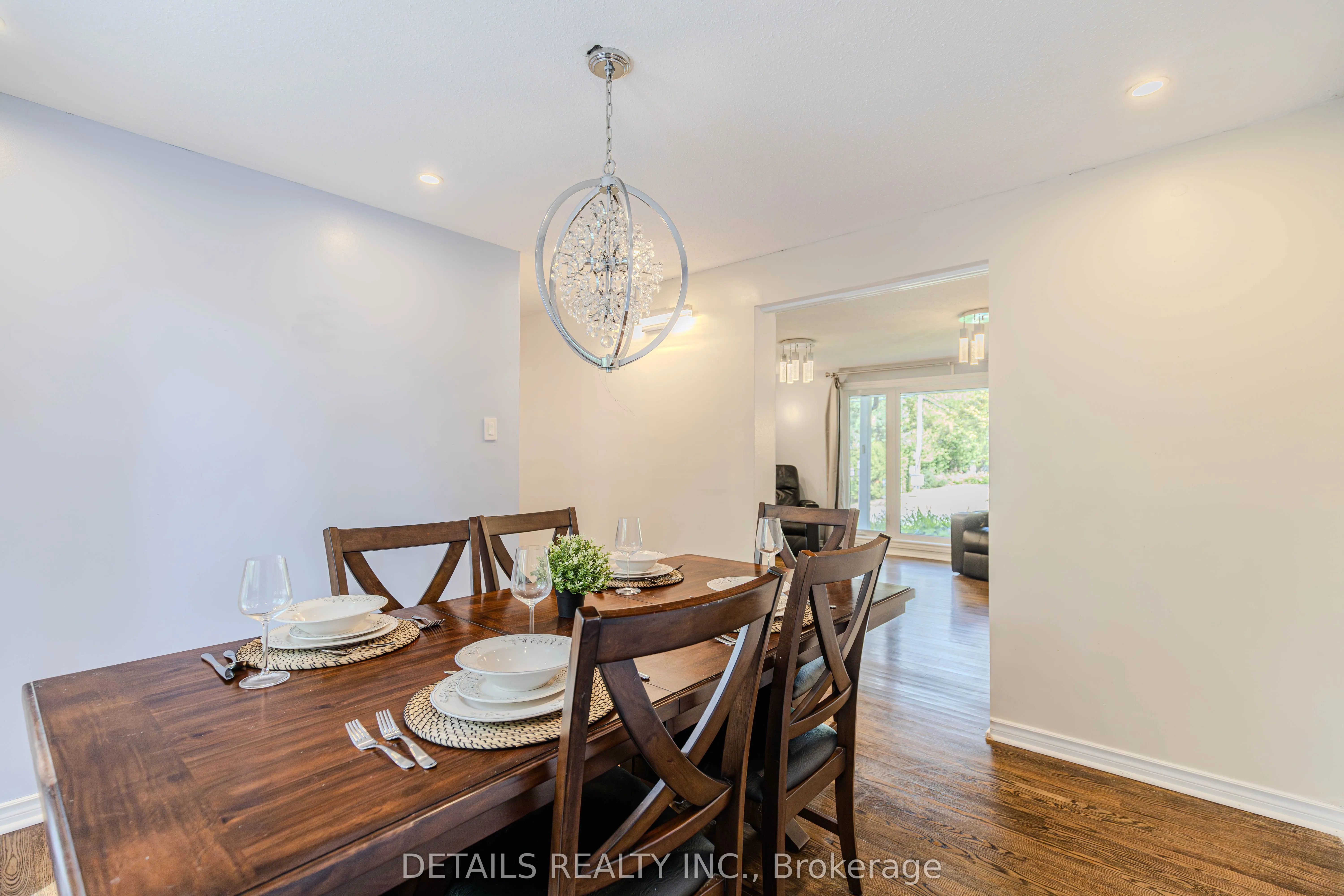 20 Trillium Avenue E