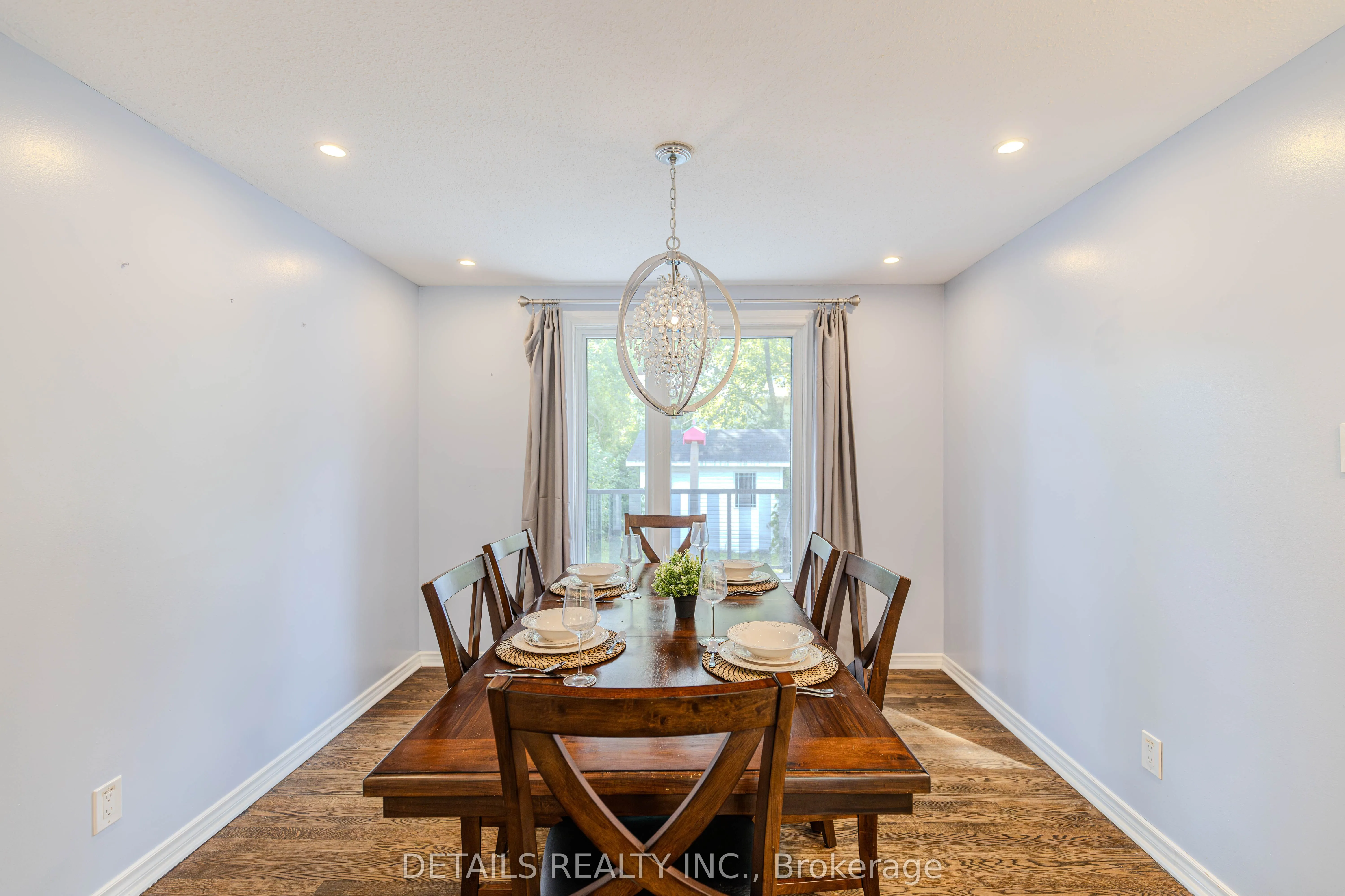20 Trillium Avenue E