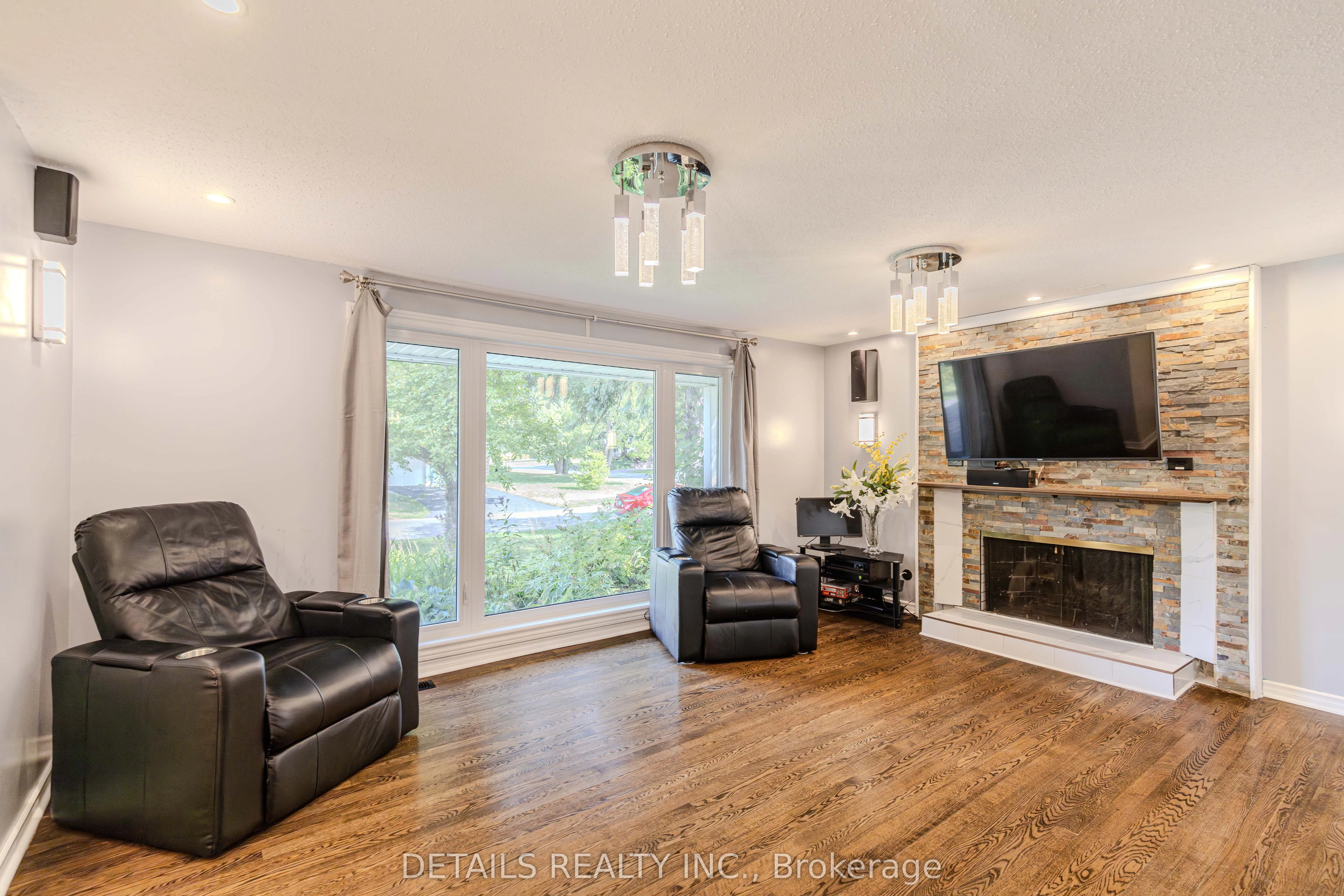 20 Trillium Avenue E