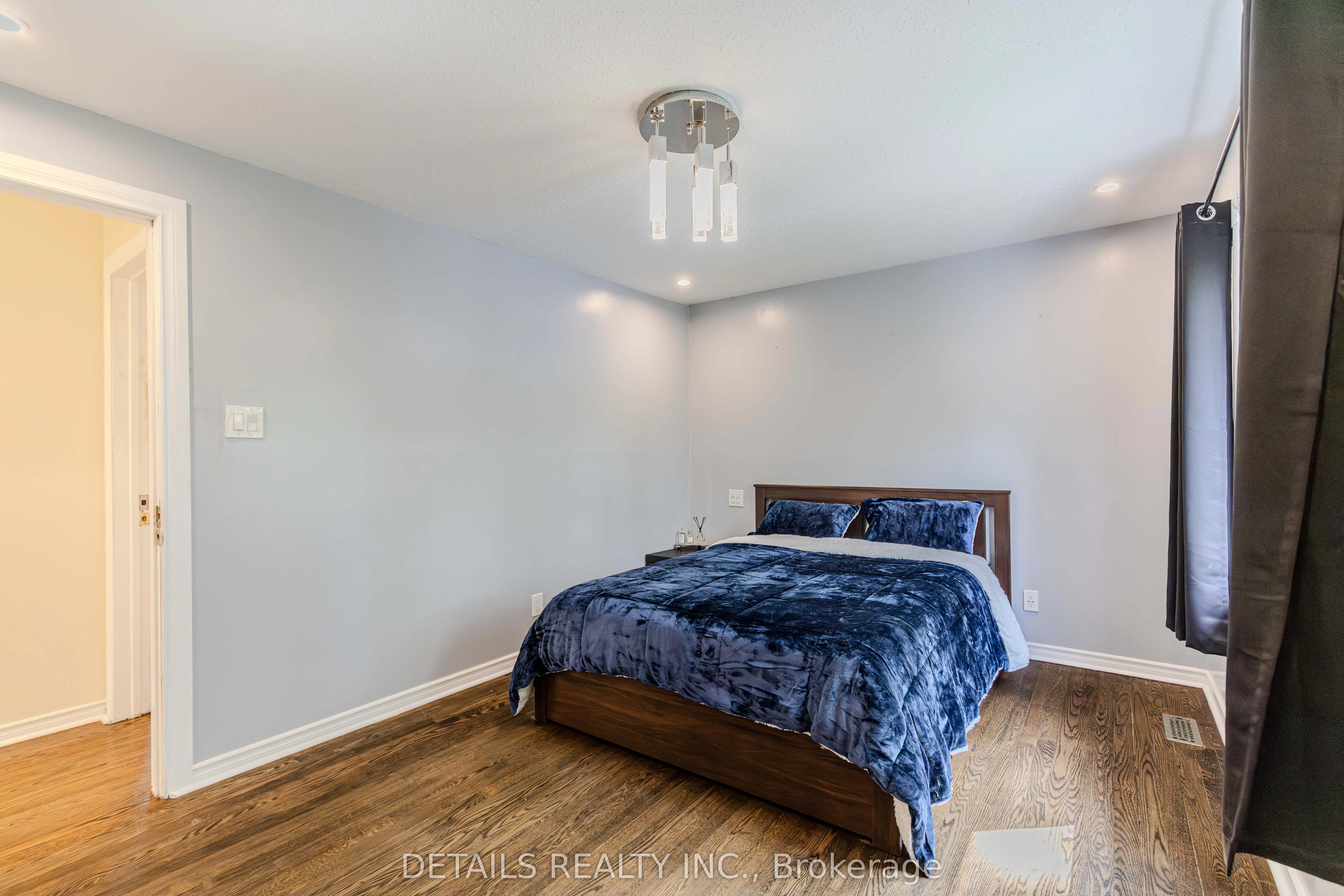 20 Trillium Avenue E