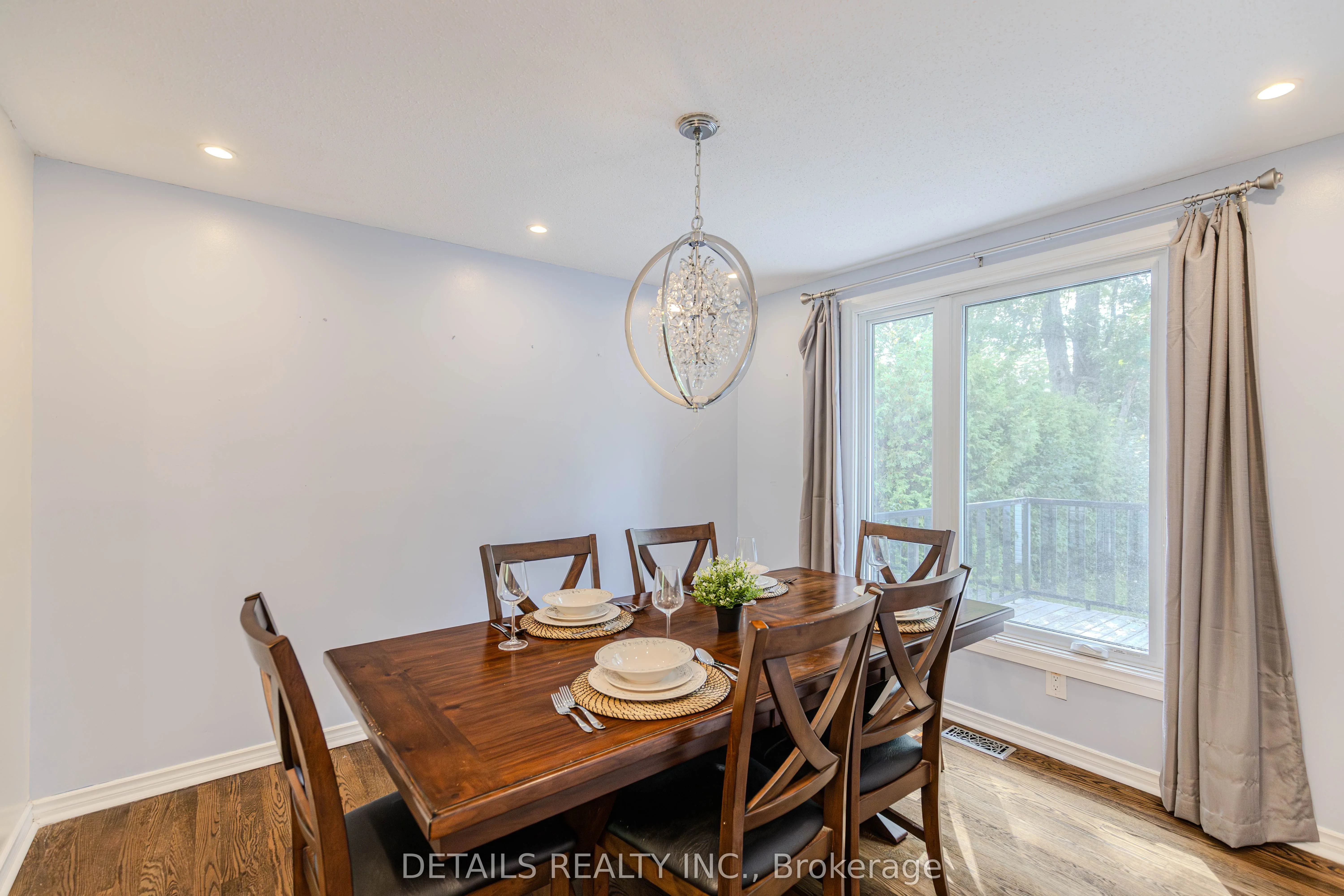 20 Trillium Avenue E