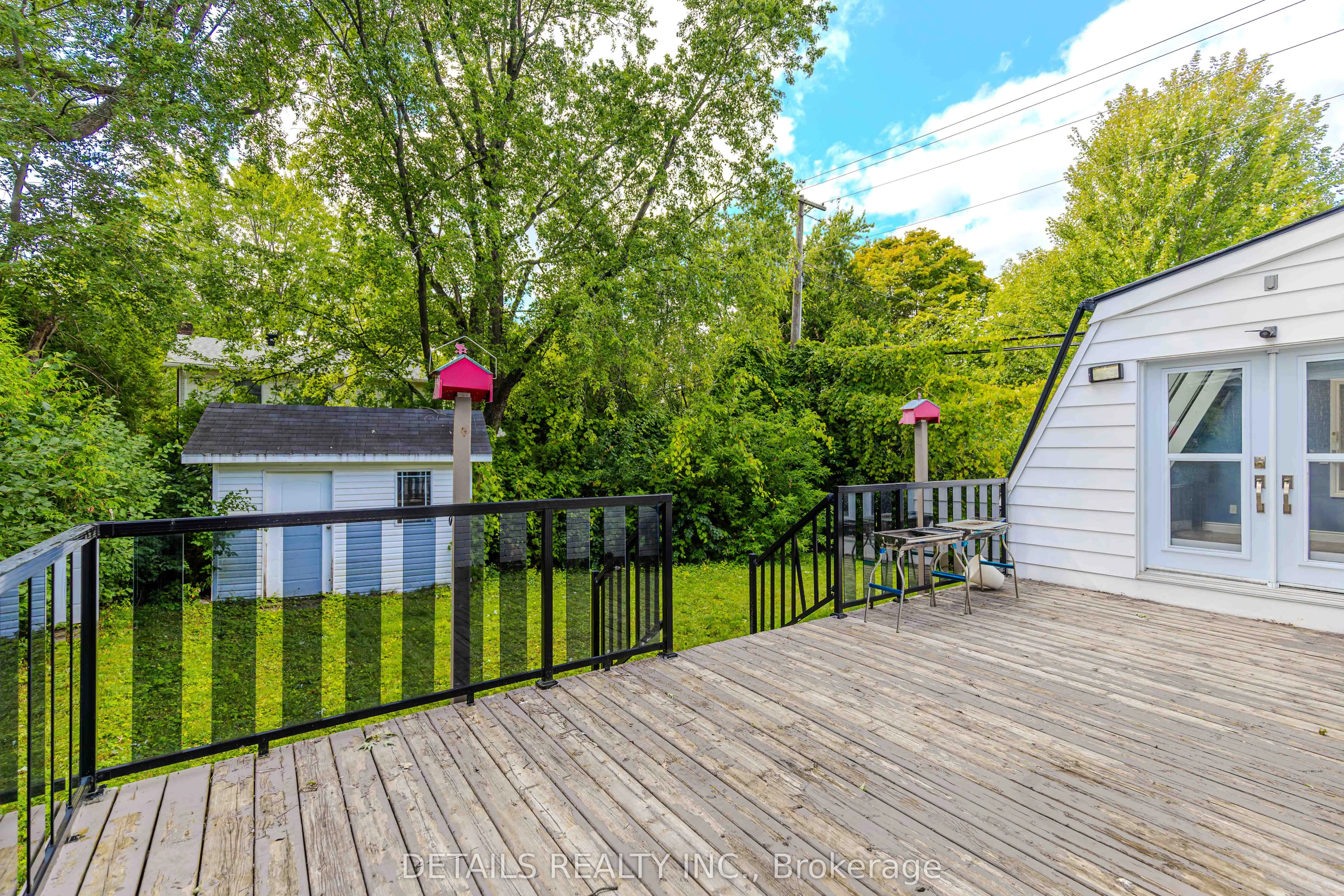 20 Trillium Avenue E