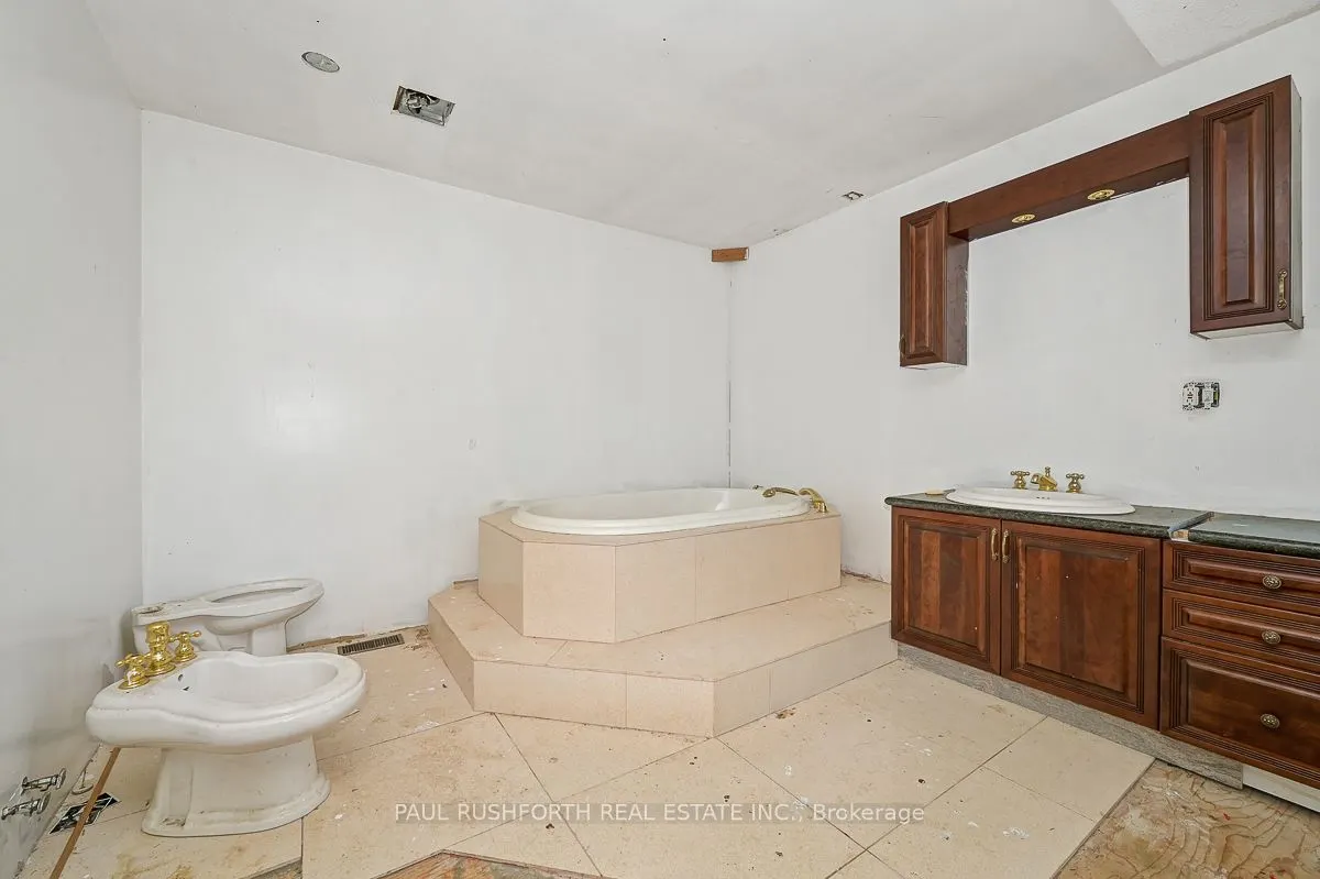 1195 Howie Road
