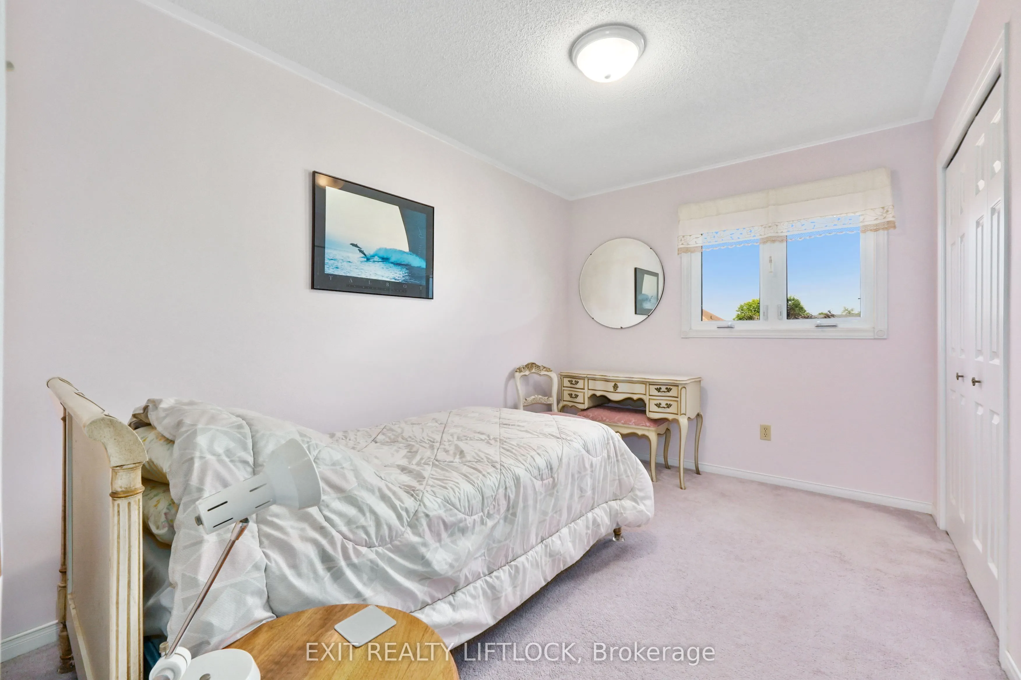 12 Victoria Avenue