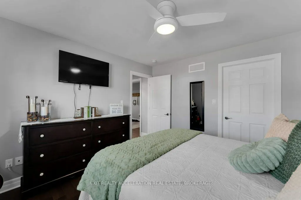 86 Hartwood Crescent