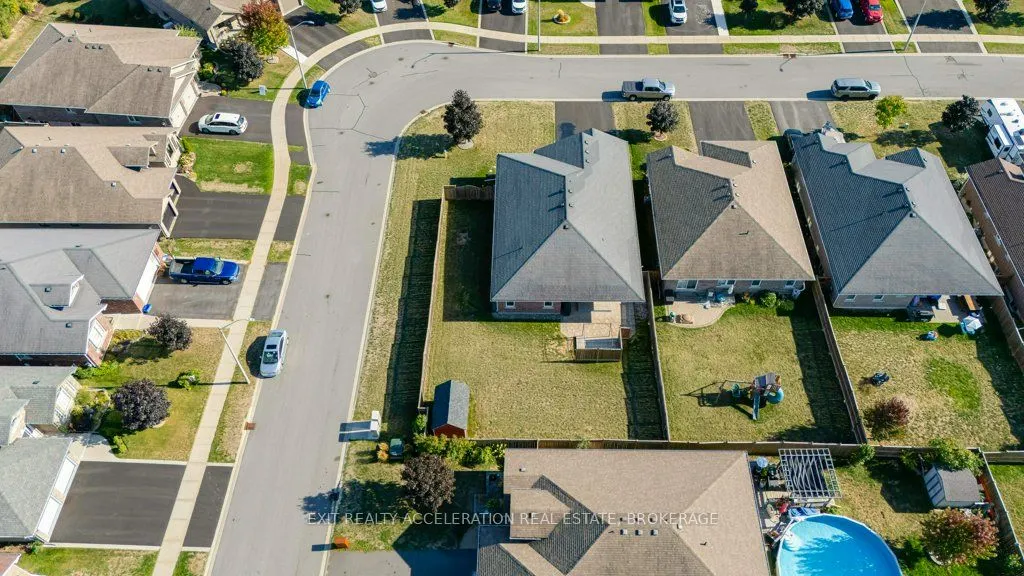 86 Hartwood Crescent