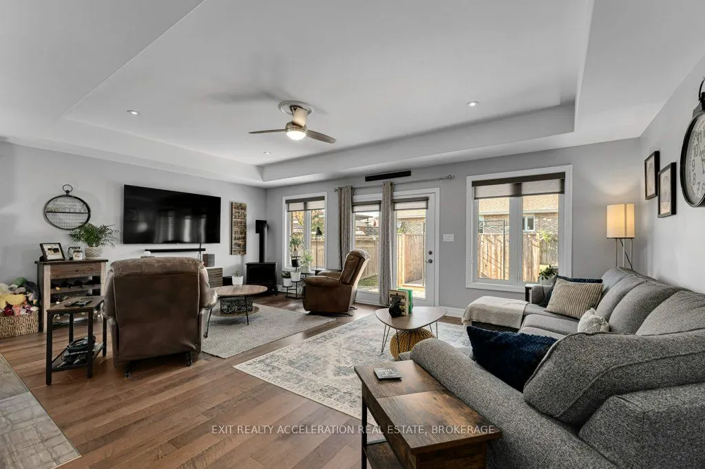 86 Hartwood Crescent
