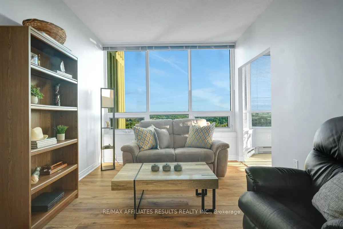 1480 Riverside Drive, #1906