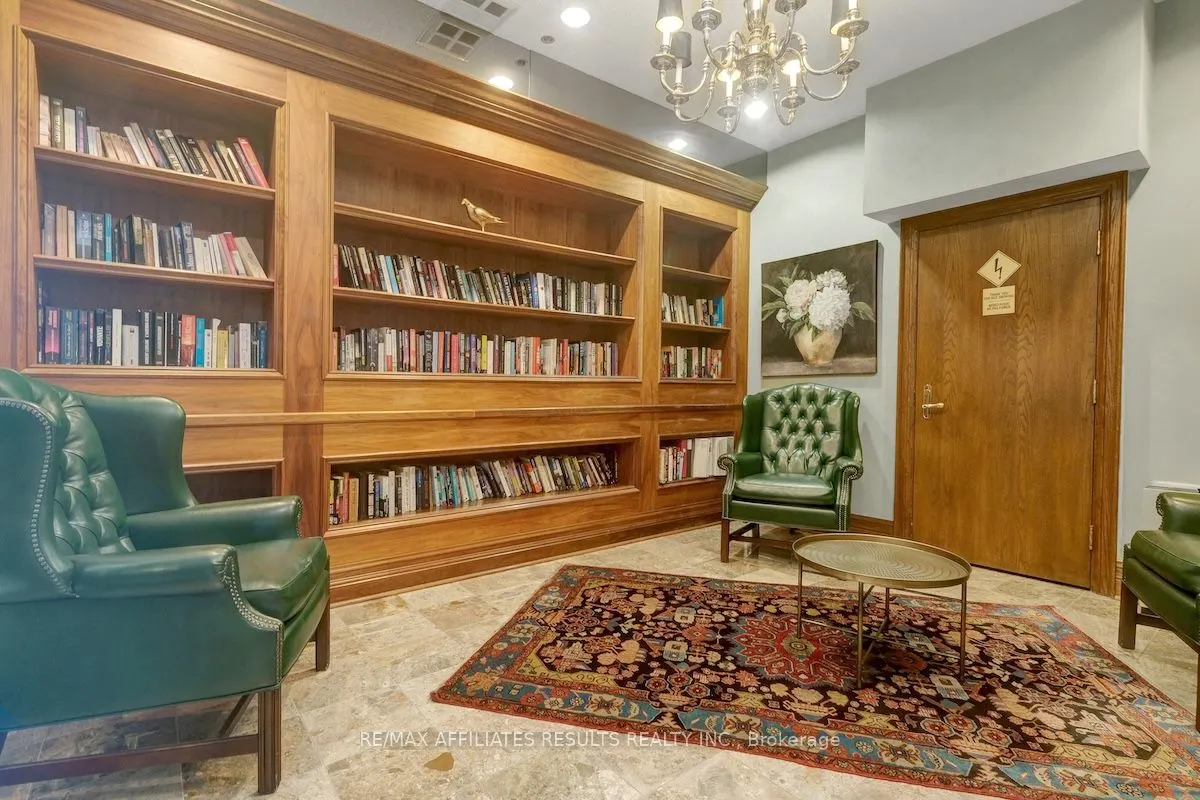 1480 Riverside Drive, #1906