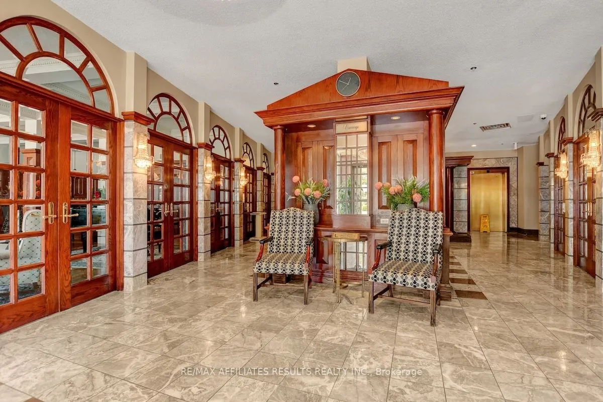 1480 Riverside Drive, #1906