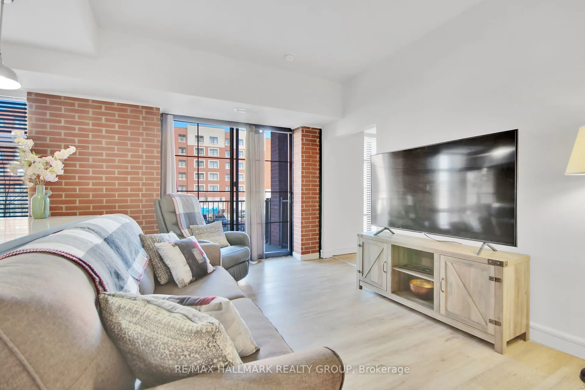 555 Anand Private, #208