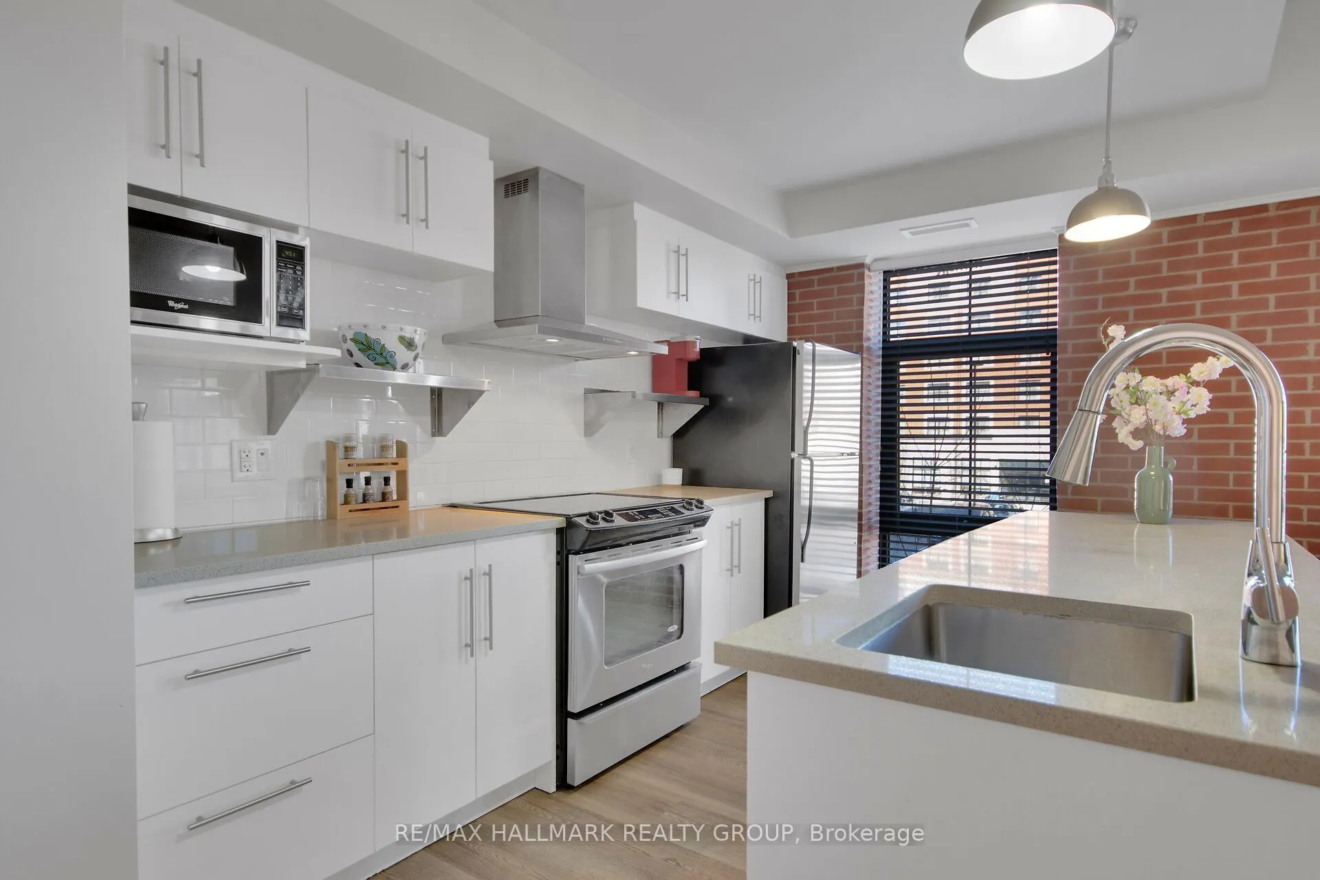 555 Anand Private, #208