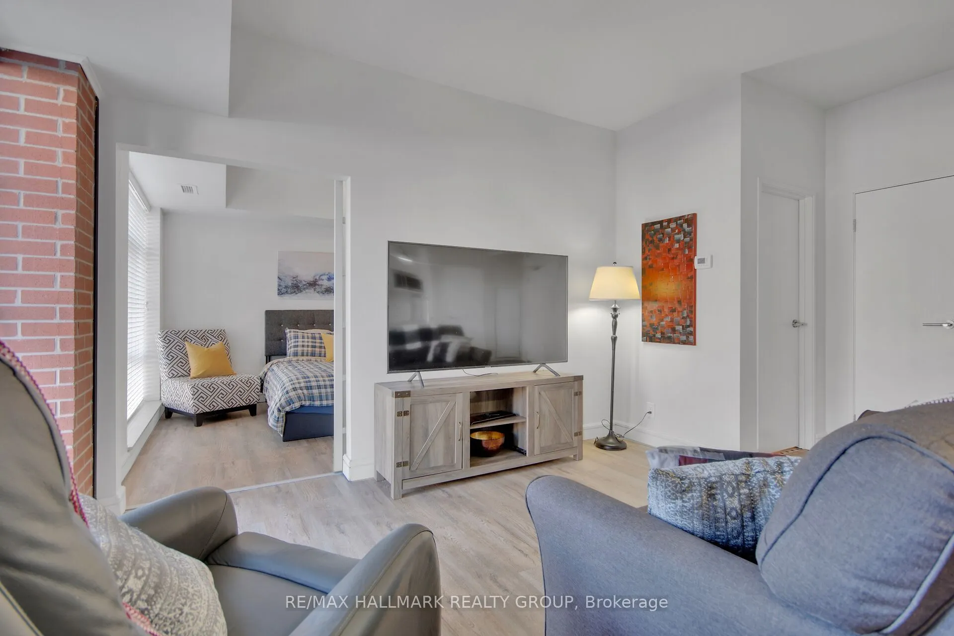 555 Anand Private, #208