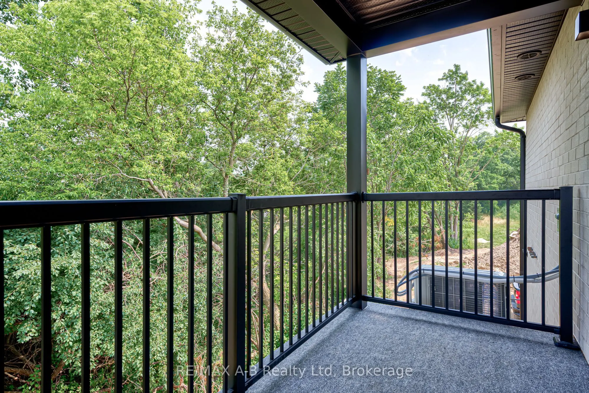 428 Queen Street W, ##3