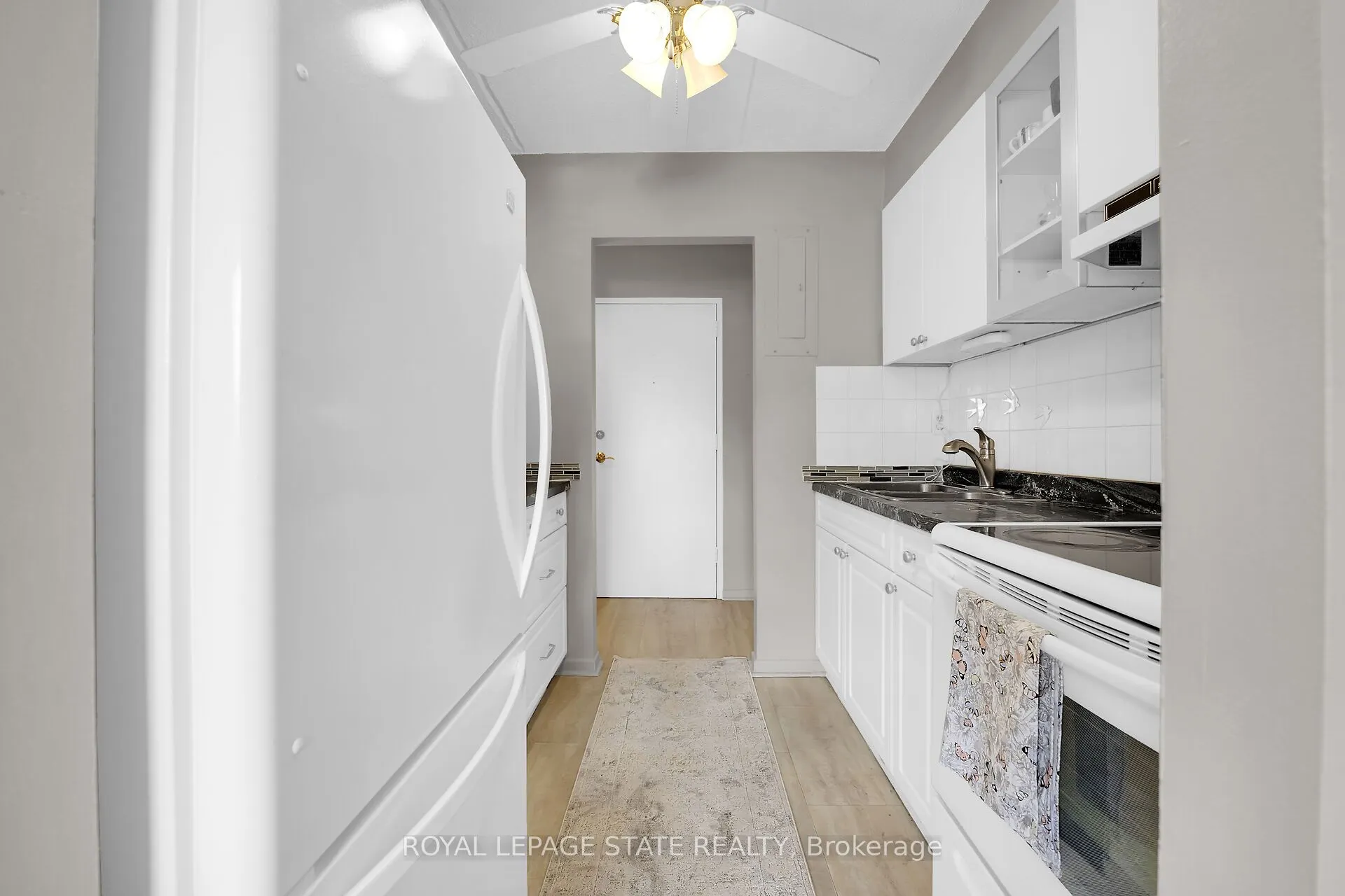 198 Scott Street, #220