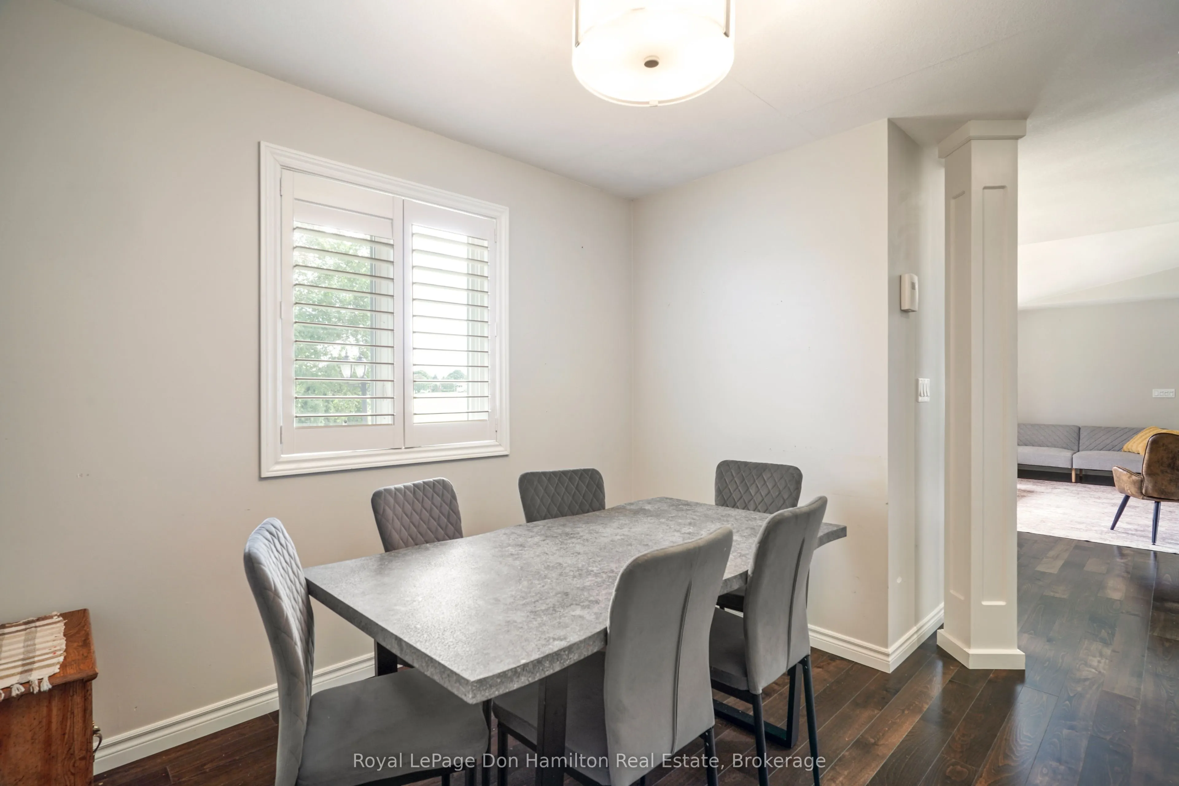 1009 Queen Street