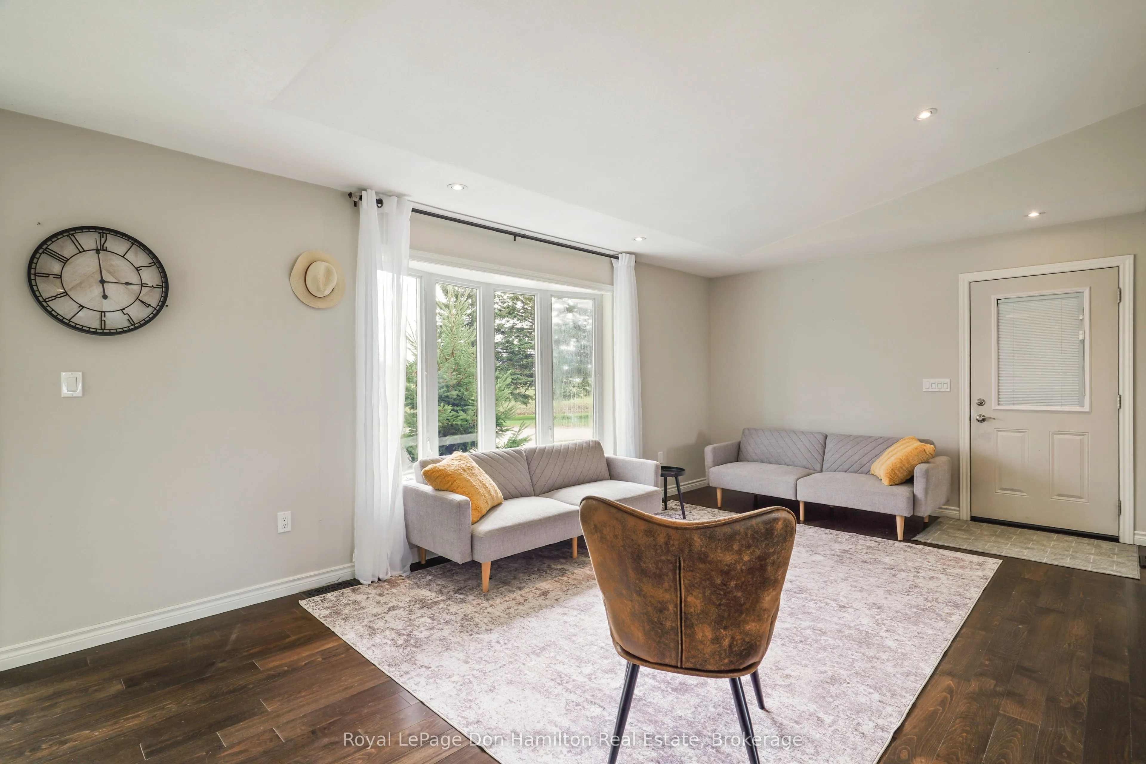 1009 Queen Street