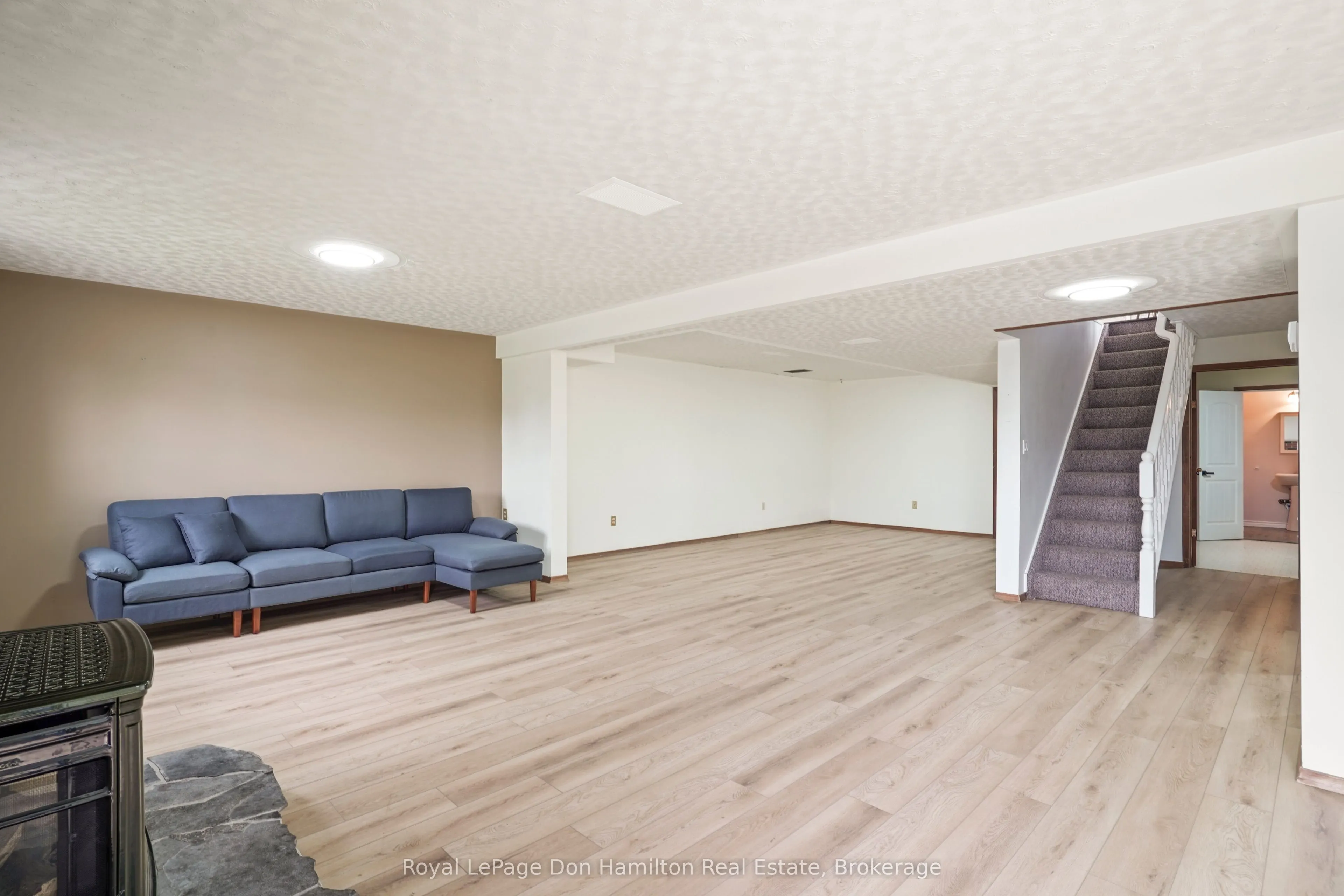 1009 Queen Street