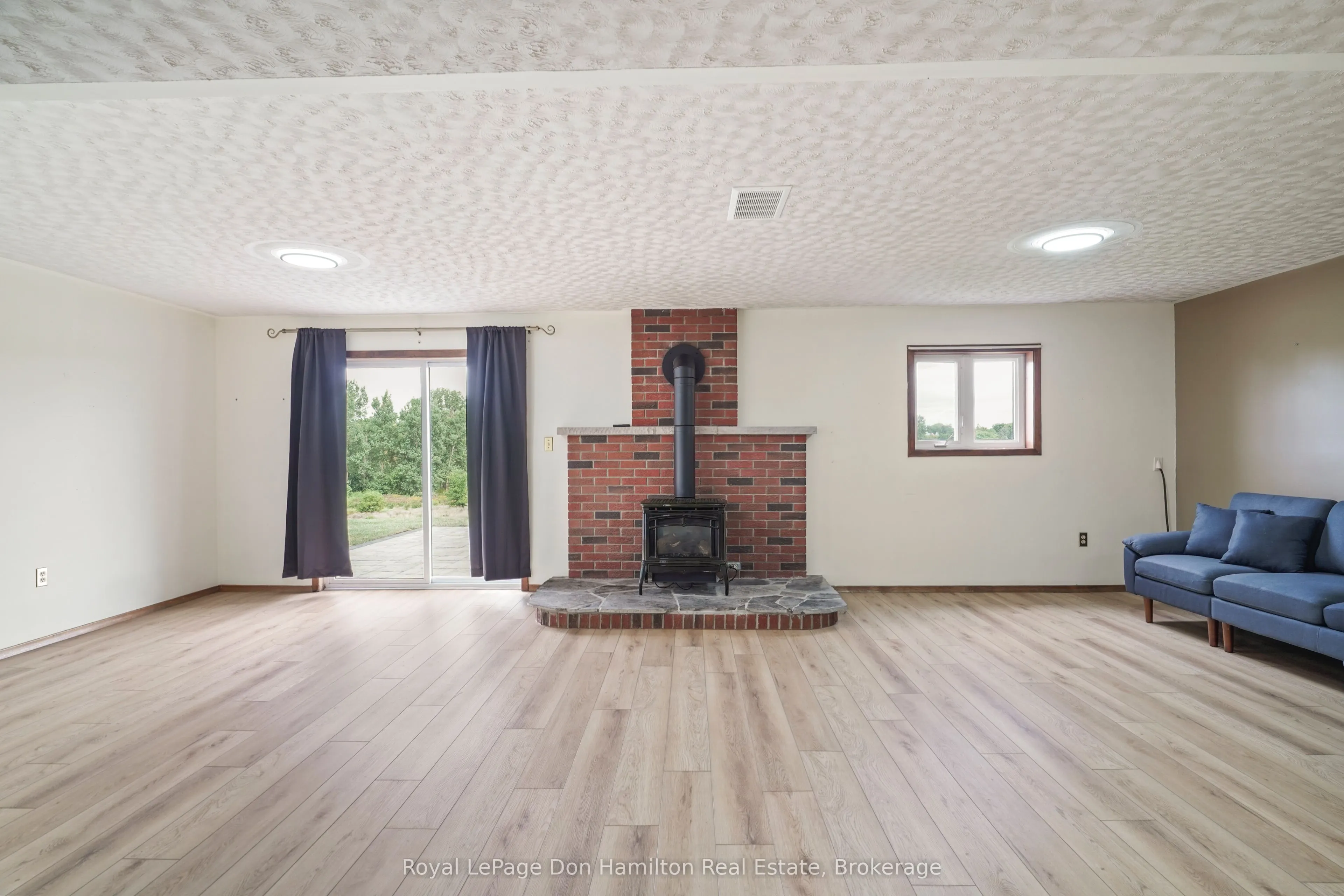 1009 Queen Street