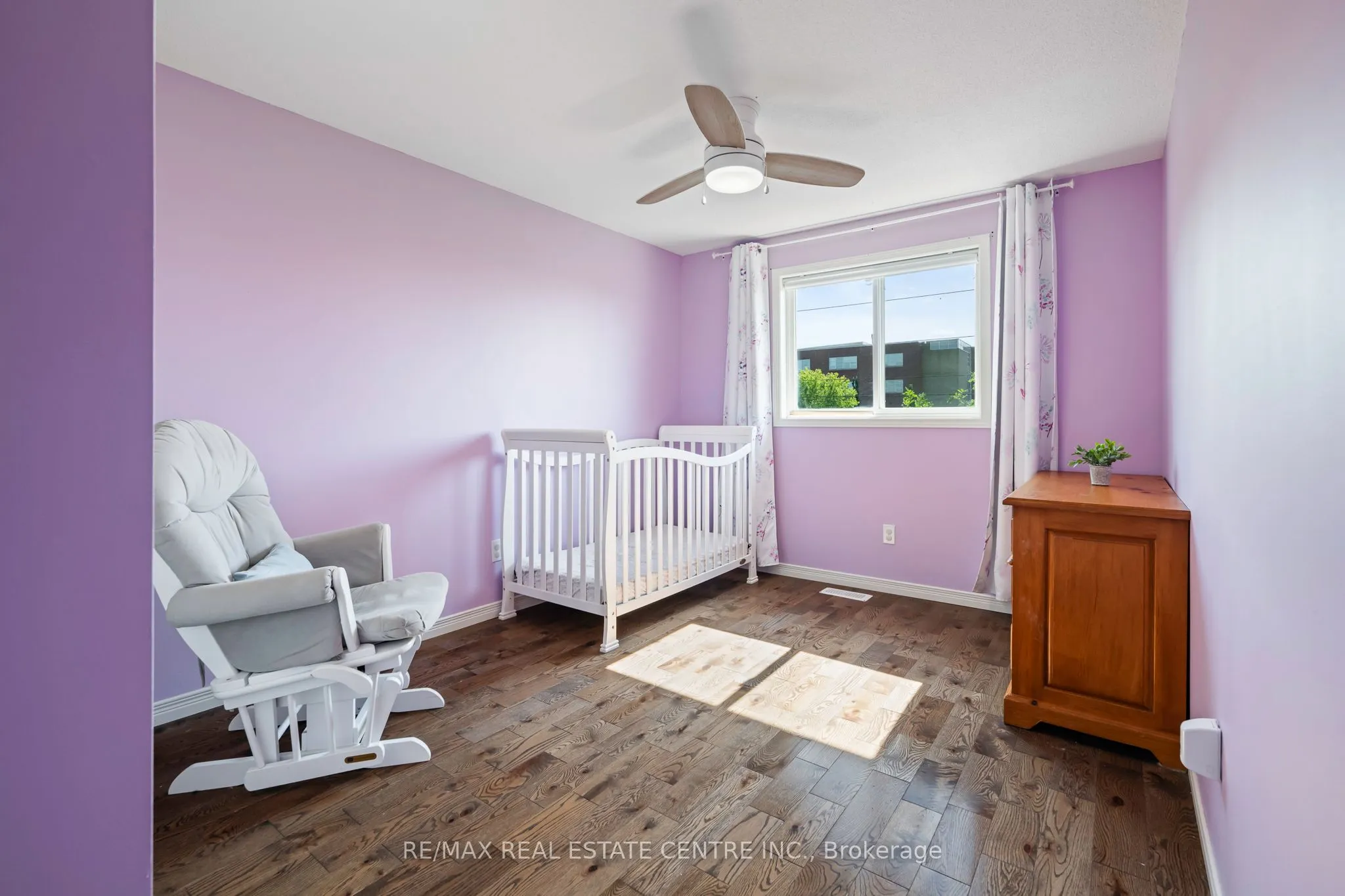 252 Tait Crescent