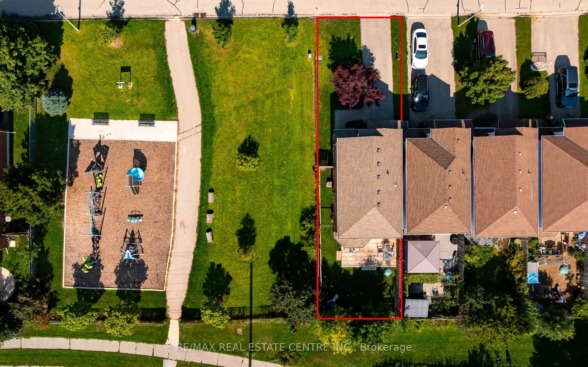 252 Tait Crescent