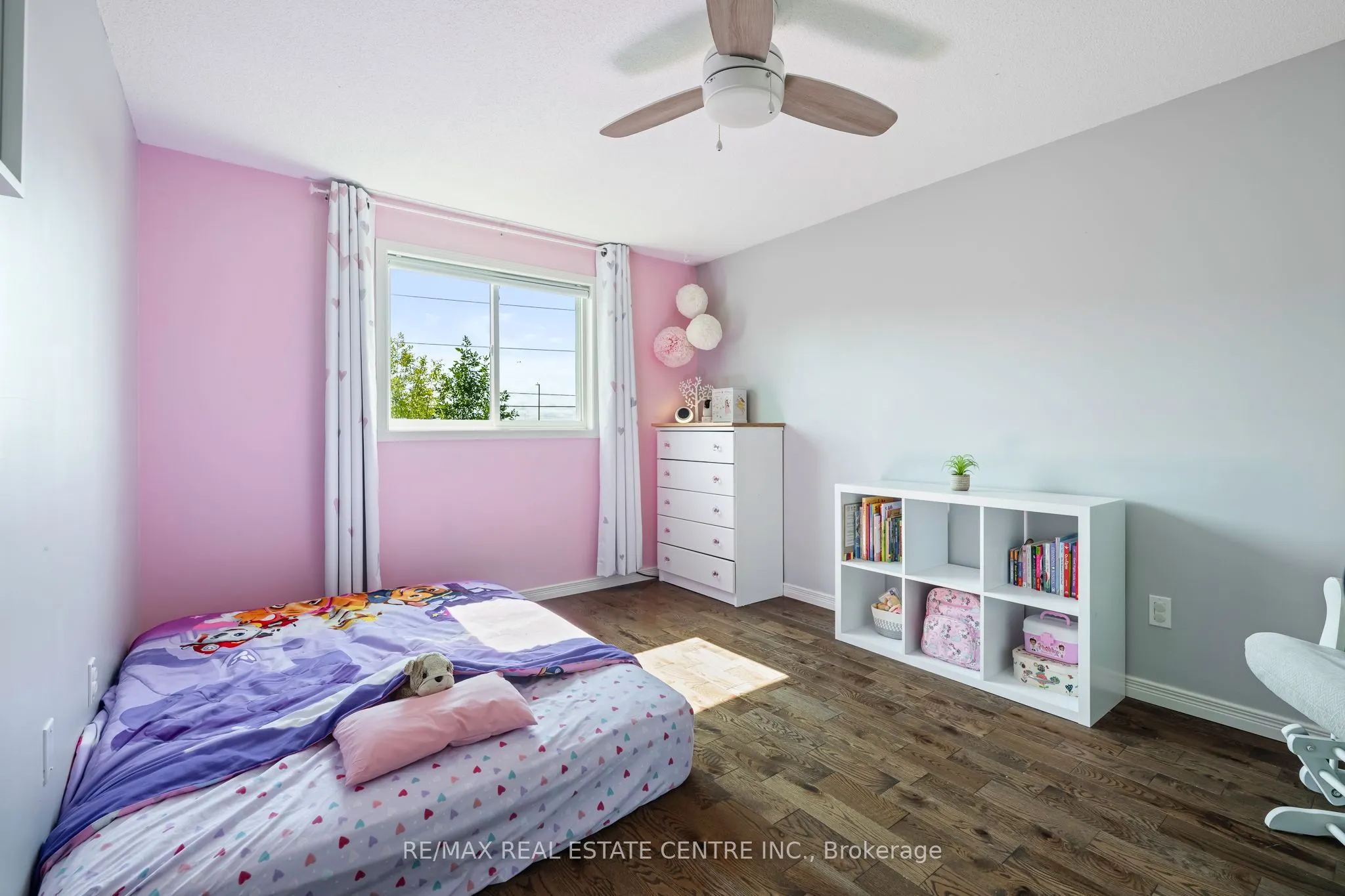 252 Tait Crescent