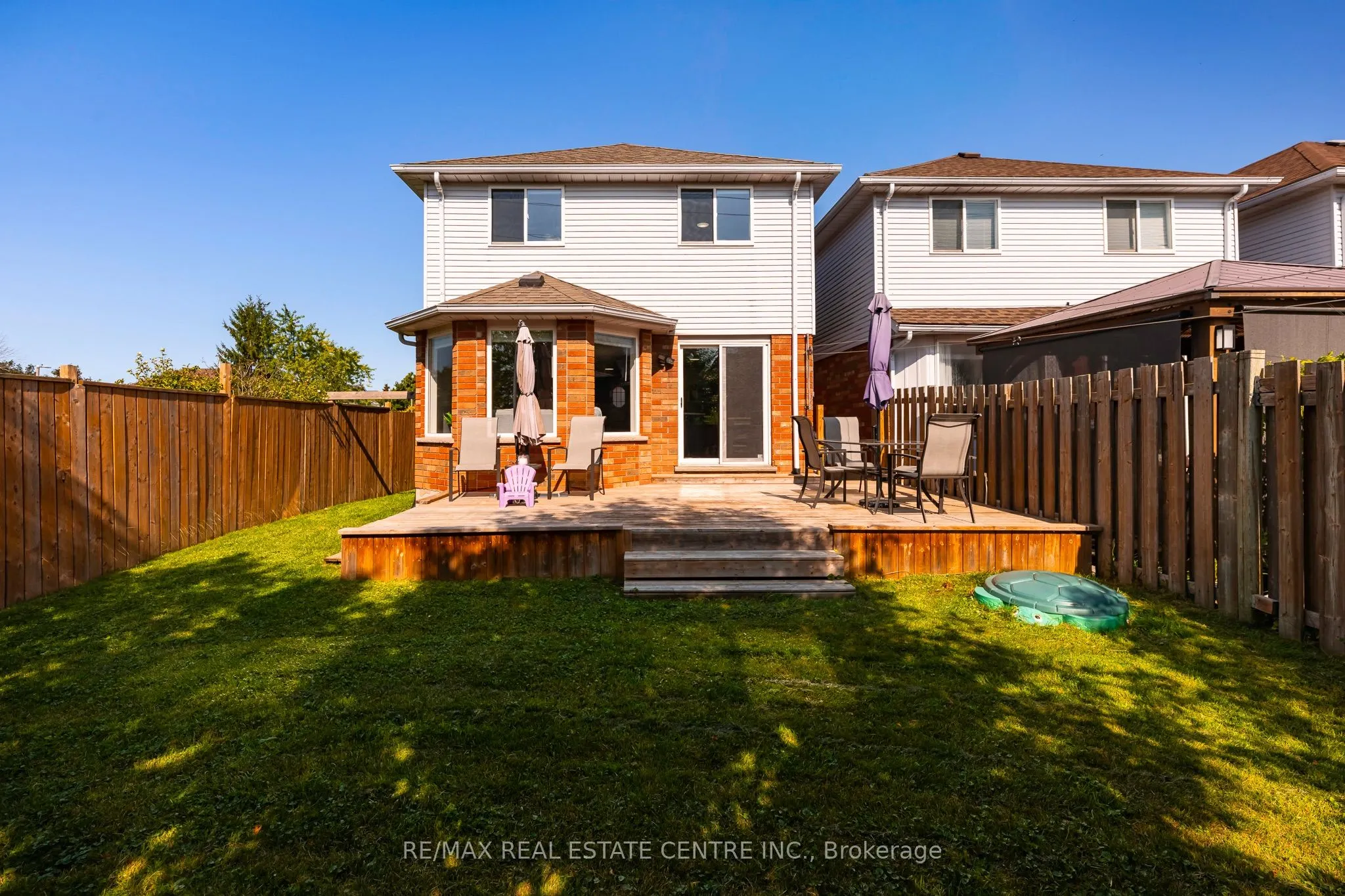 252 Tait Crescent