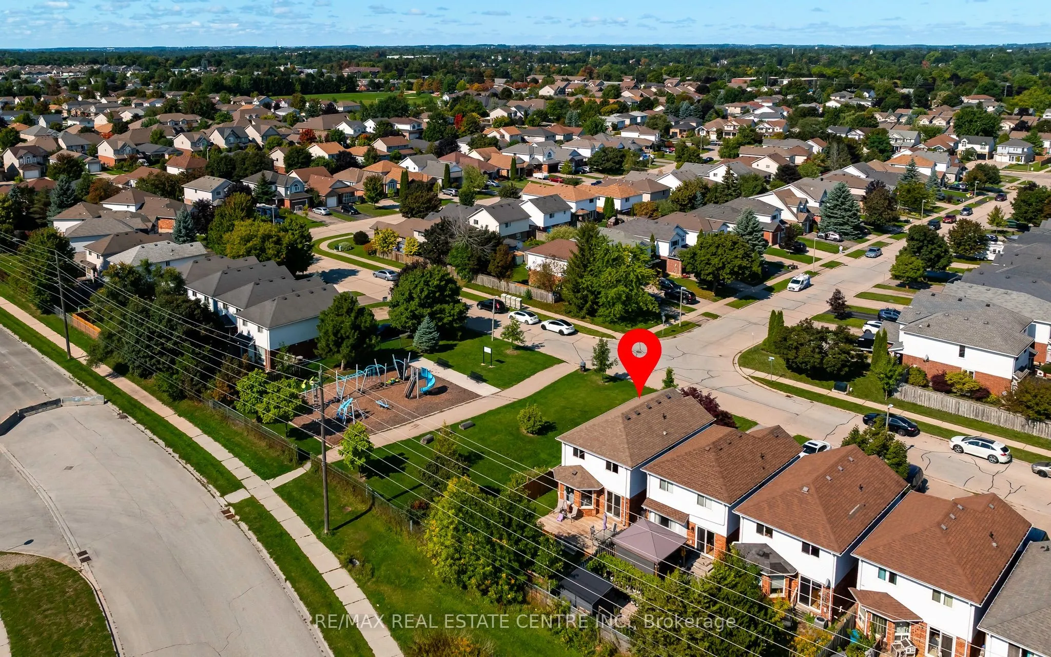 252 Tait Crescent