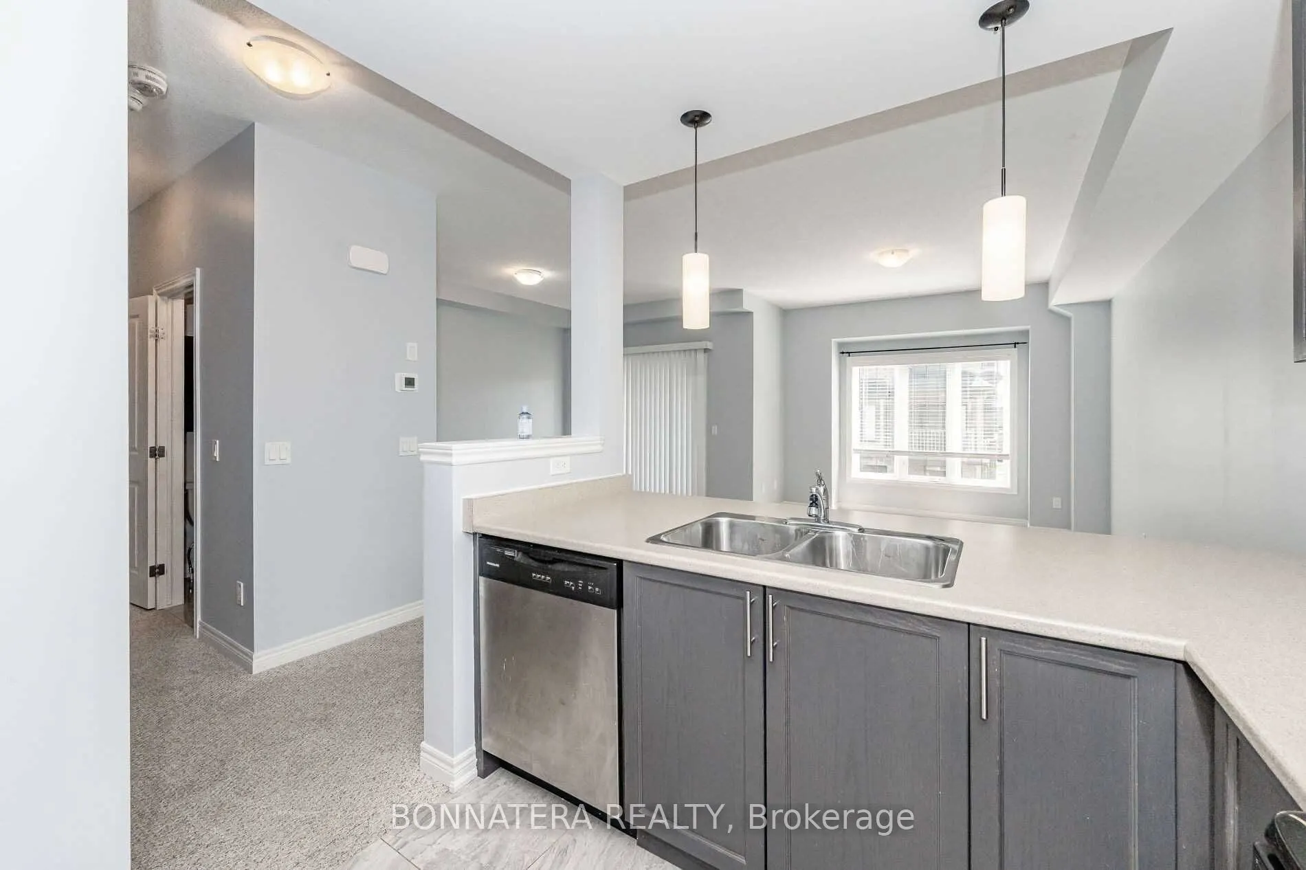 7 Lakefront Drive