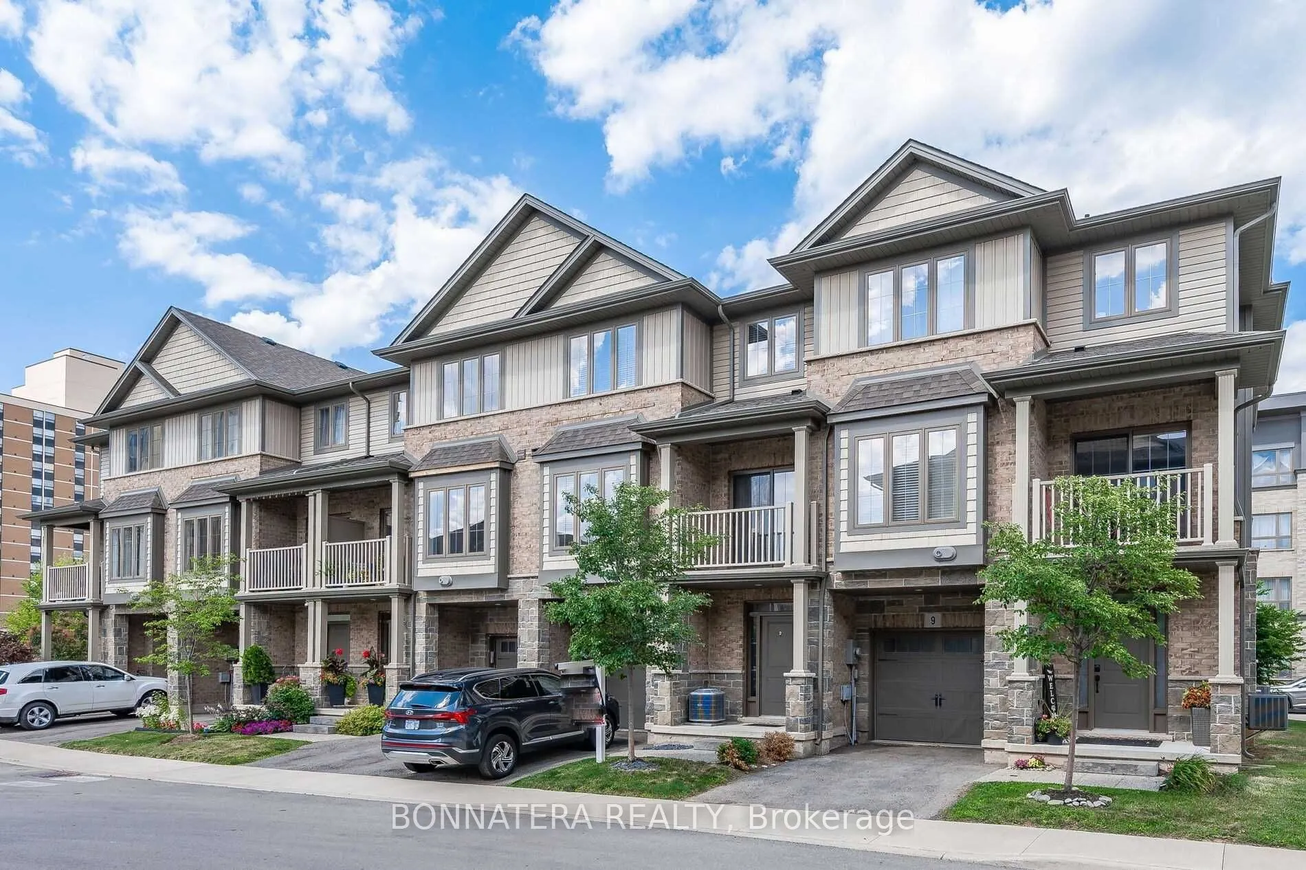 7 Lakefront Drive