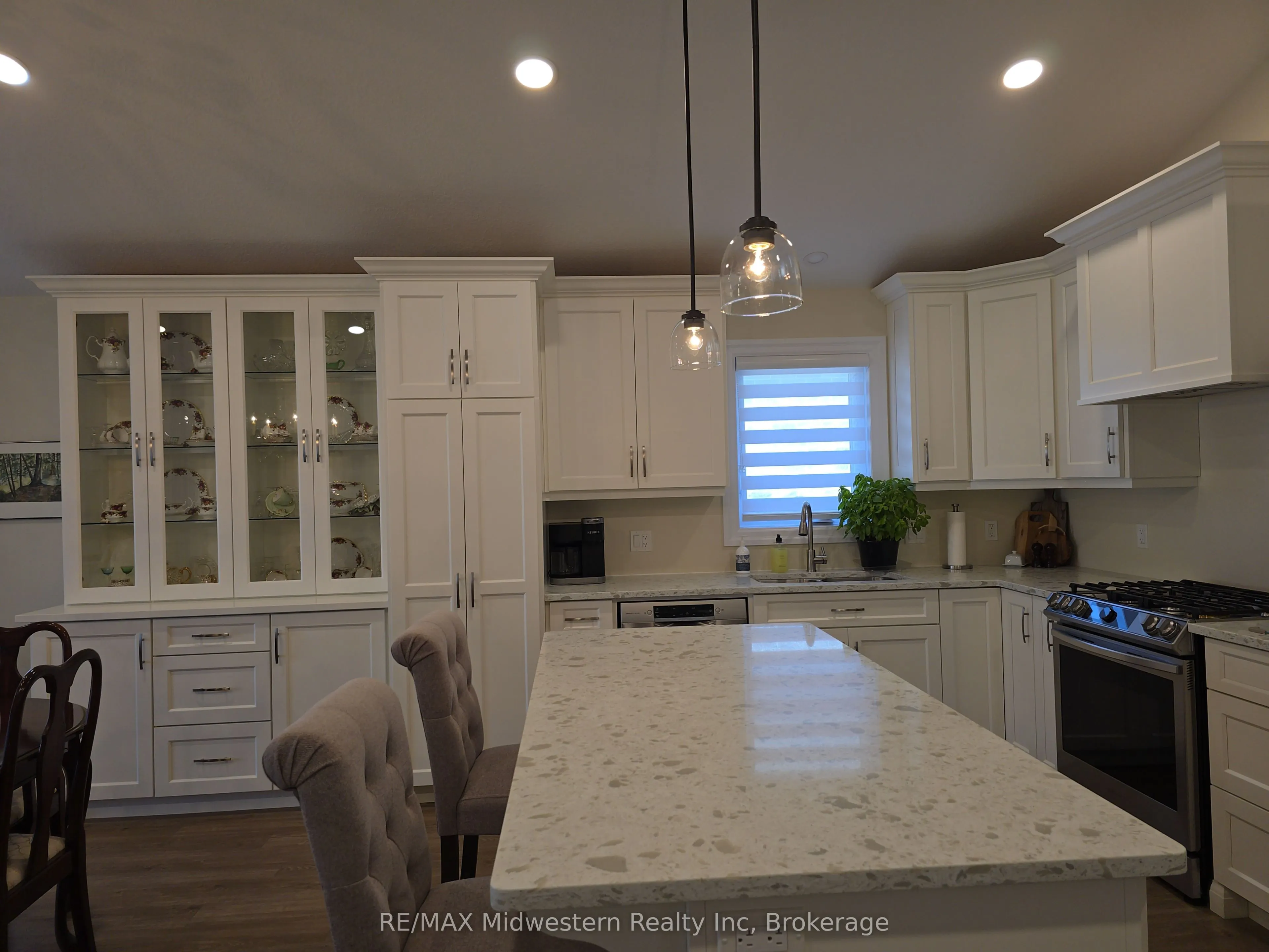 1095 Kincaid Street W