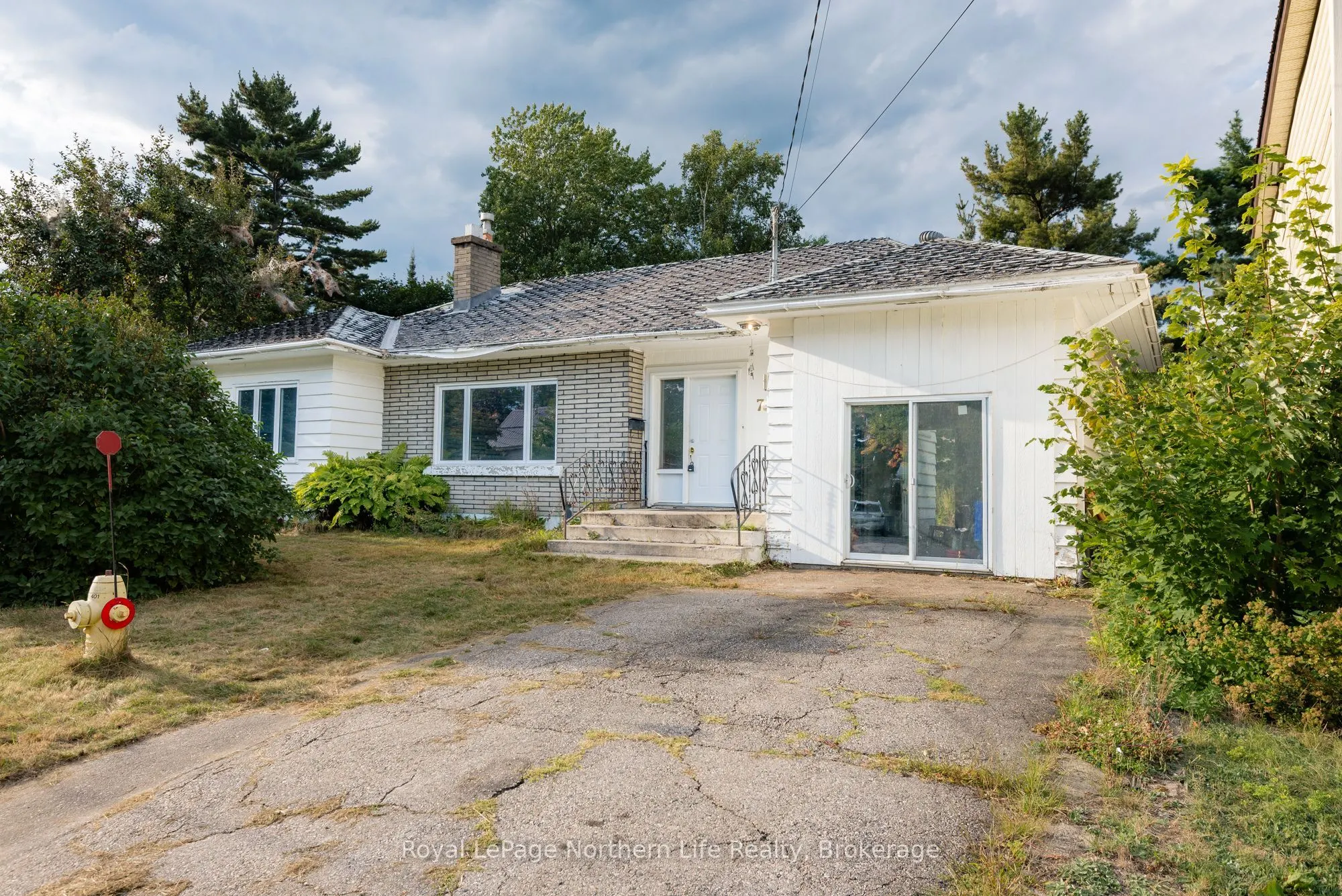 734 Reynolds Street