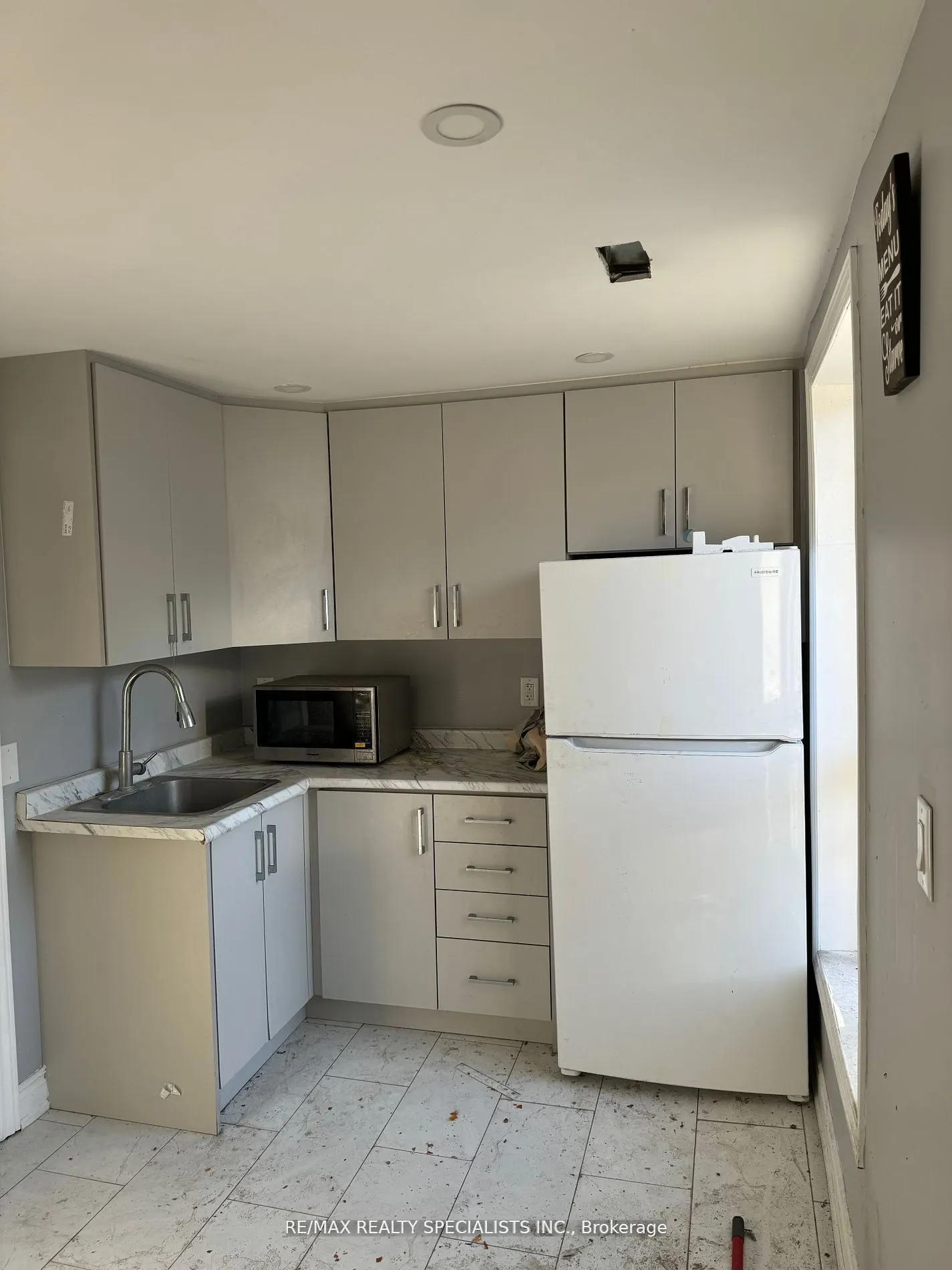 25 Park Hill Road W
