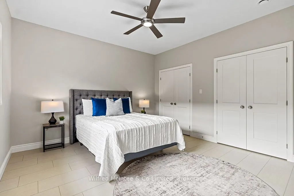246 Grey Street S, #32