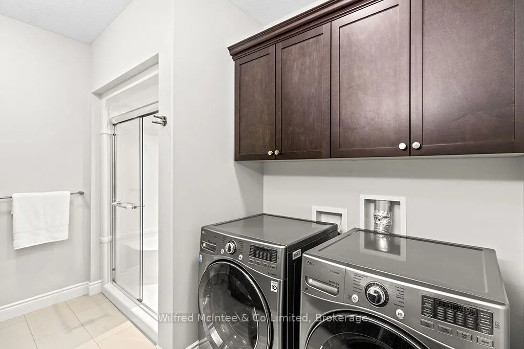 246 Grey Street S, #32