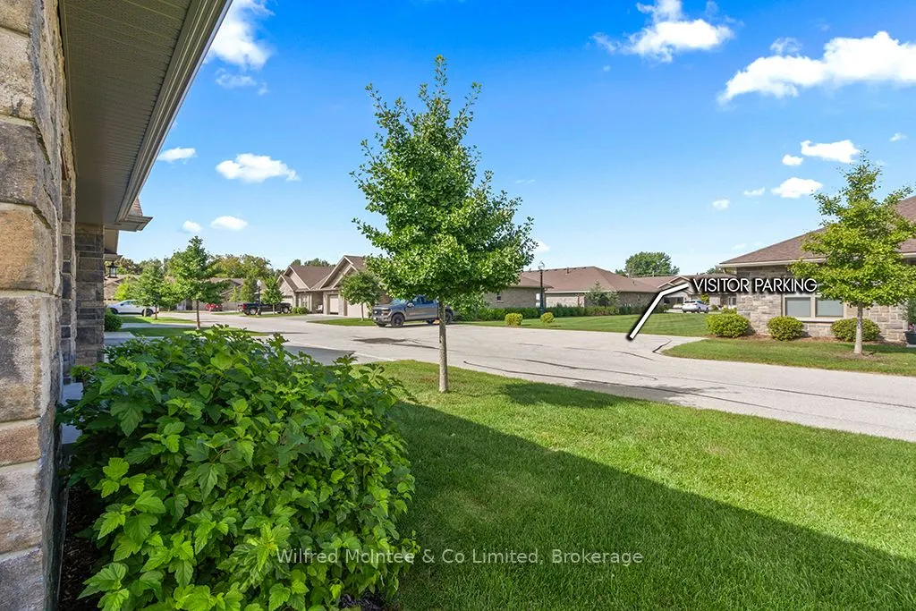 246 Grey Street S, #32