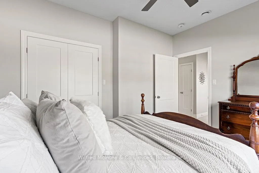 246 Grey Street S, #32