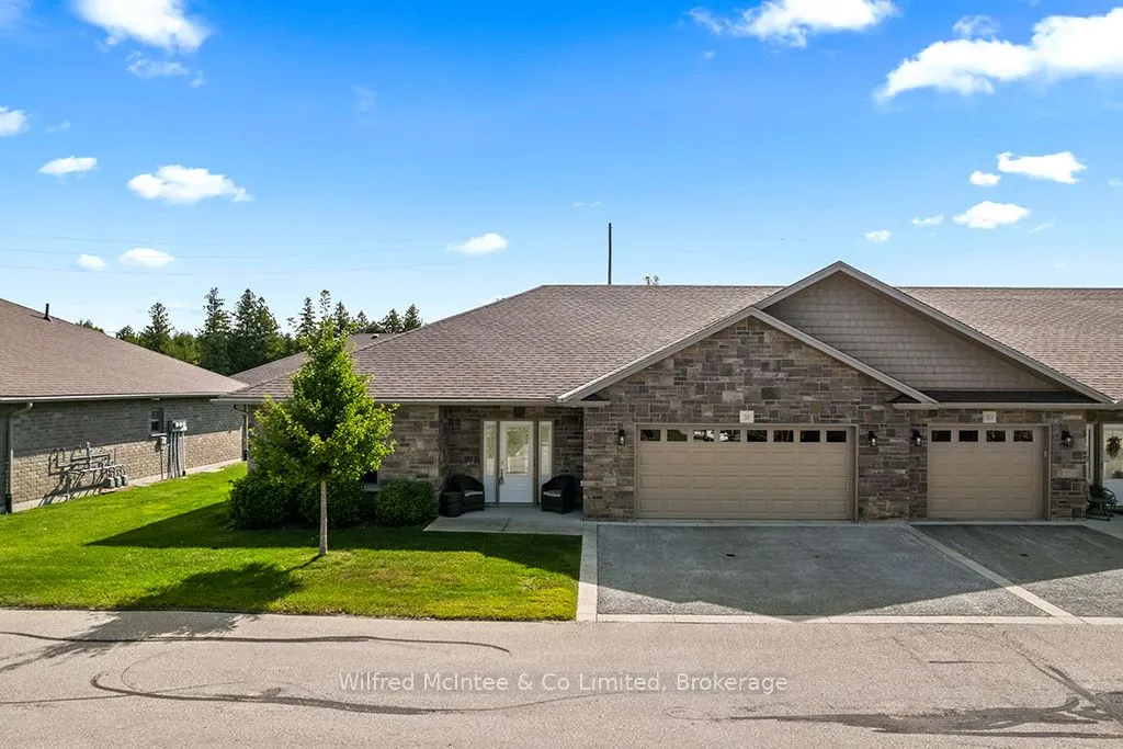 246 Grey Street S, #32