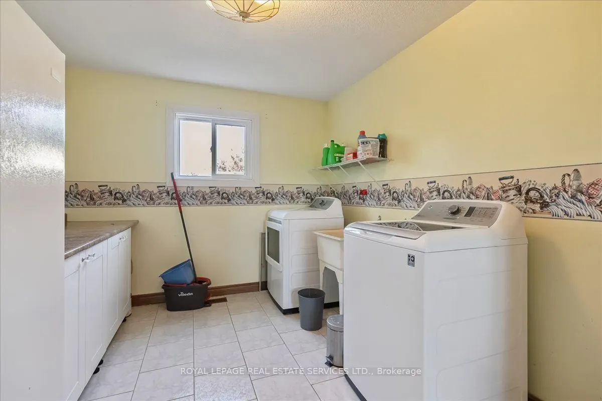6 Grandview Avenue