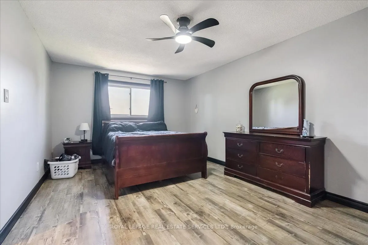 6 Grandview Avenue
