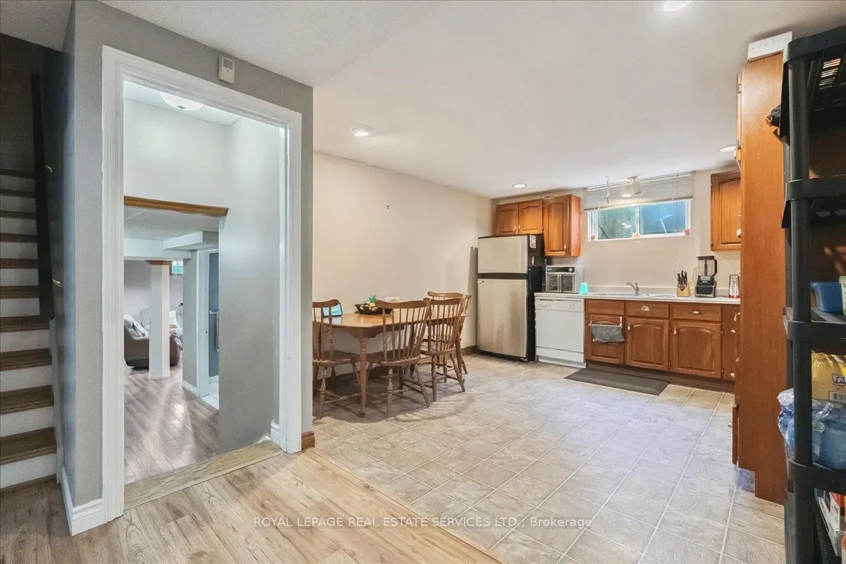 6 Grandview Avenue