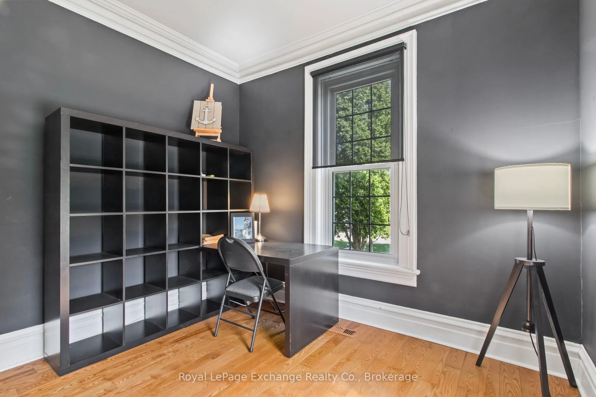 1180 QUEEN Street
