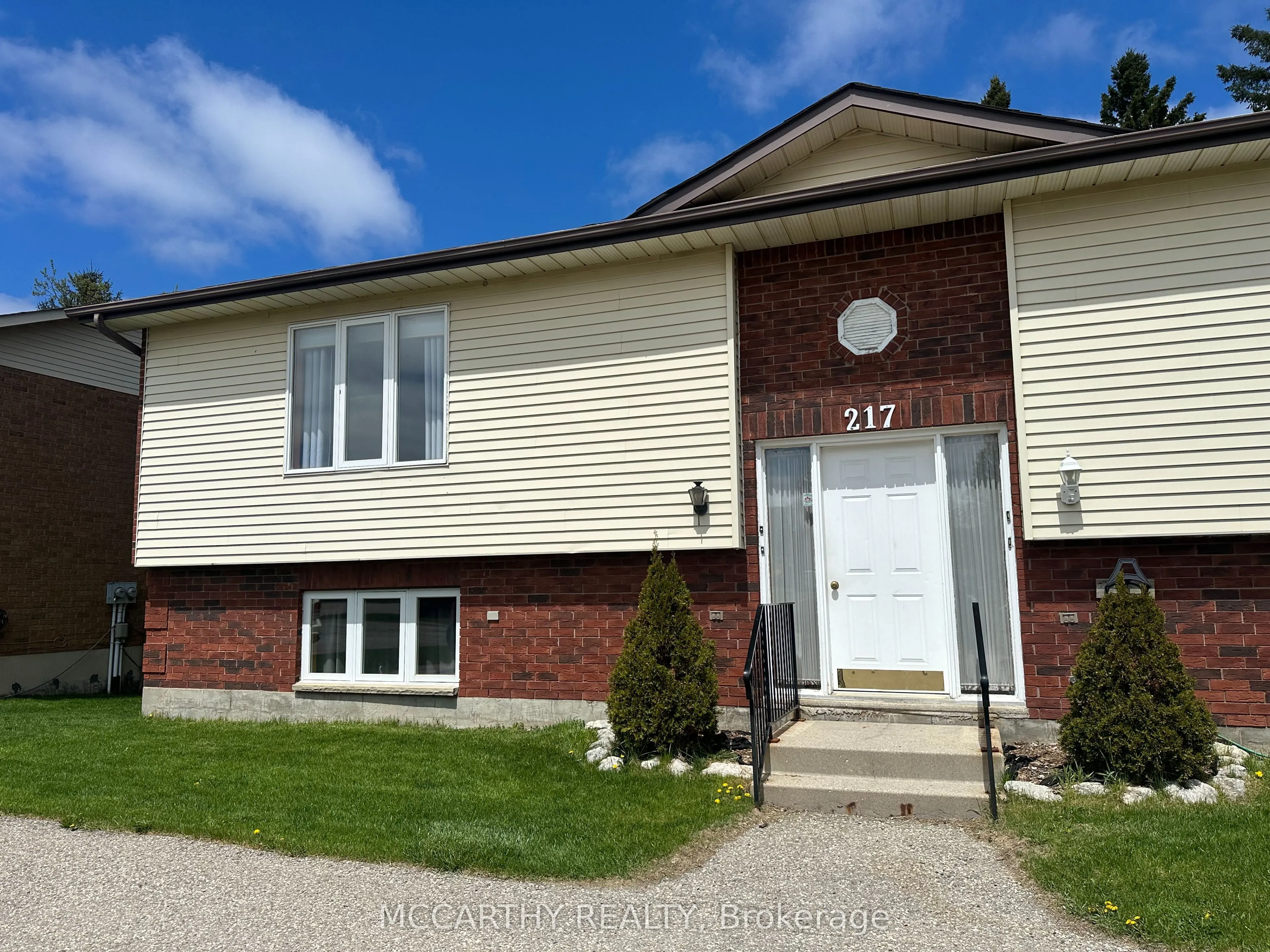 217 Sarah Court, #A